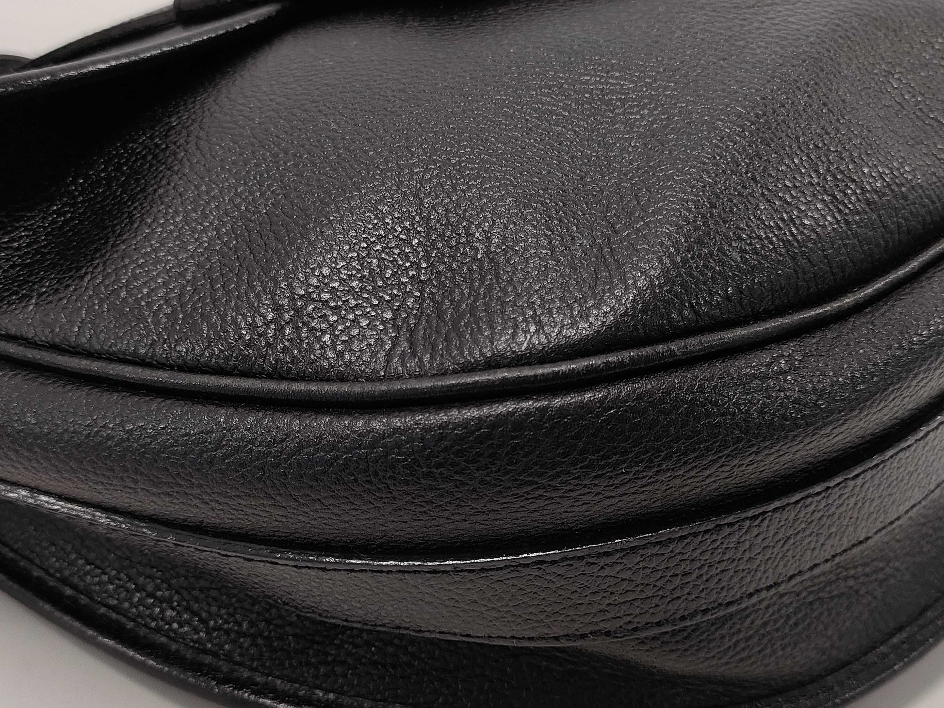 Yves Saint Laurent Leather Shoulder Bag