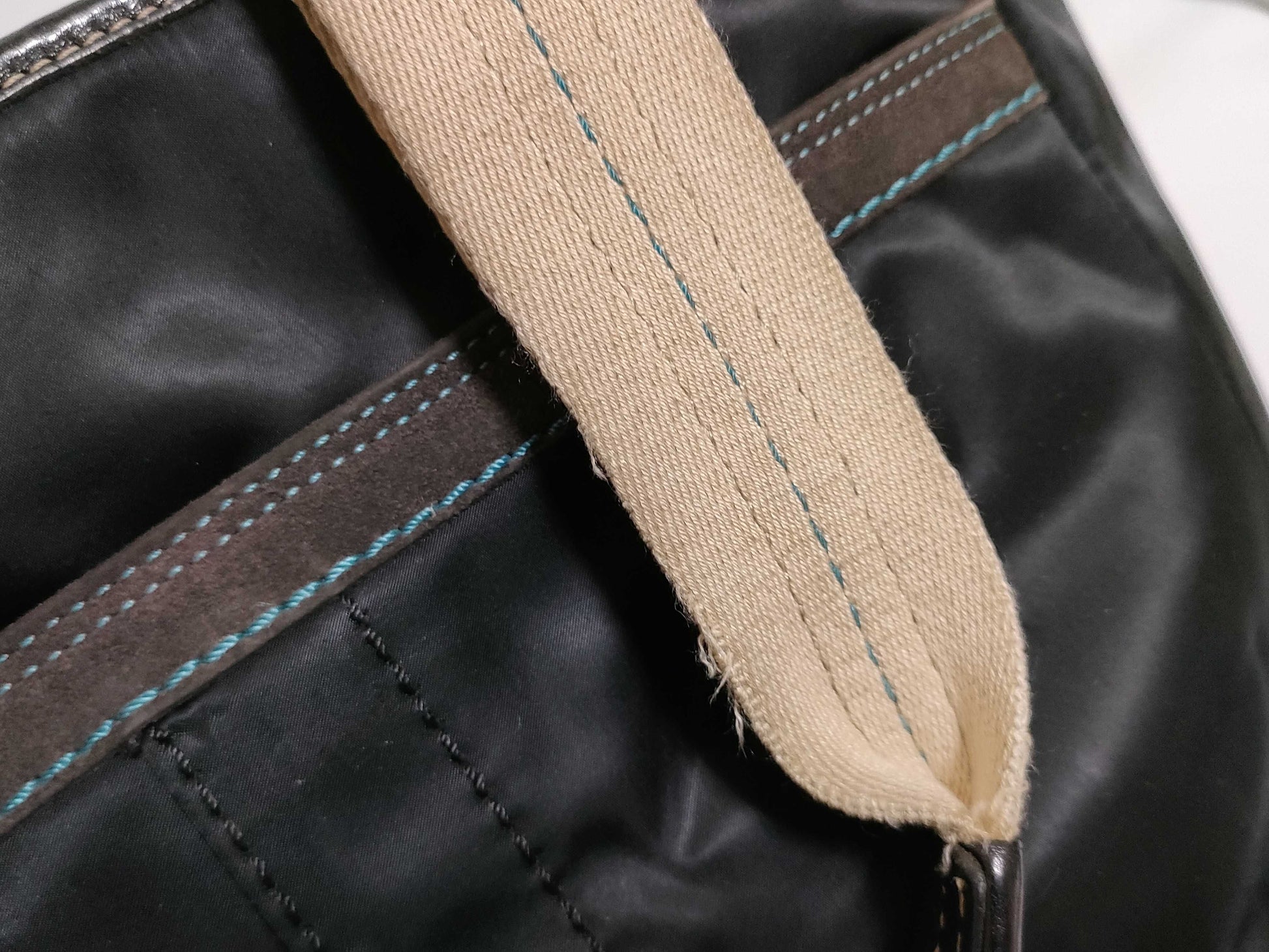 BURBERRY Nova Check Shoulder Bag with Pen Marks *1 / COACH Nylon Handbag *1 / 2-Piece Set Shoulder Bag