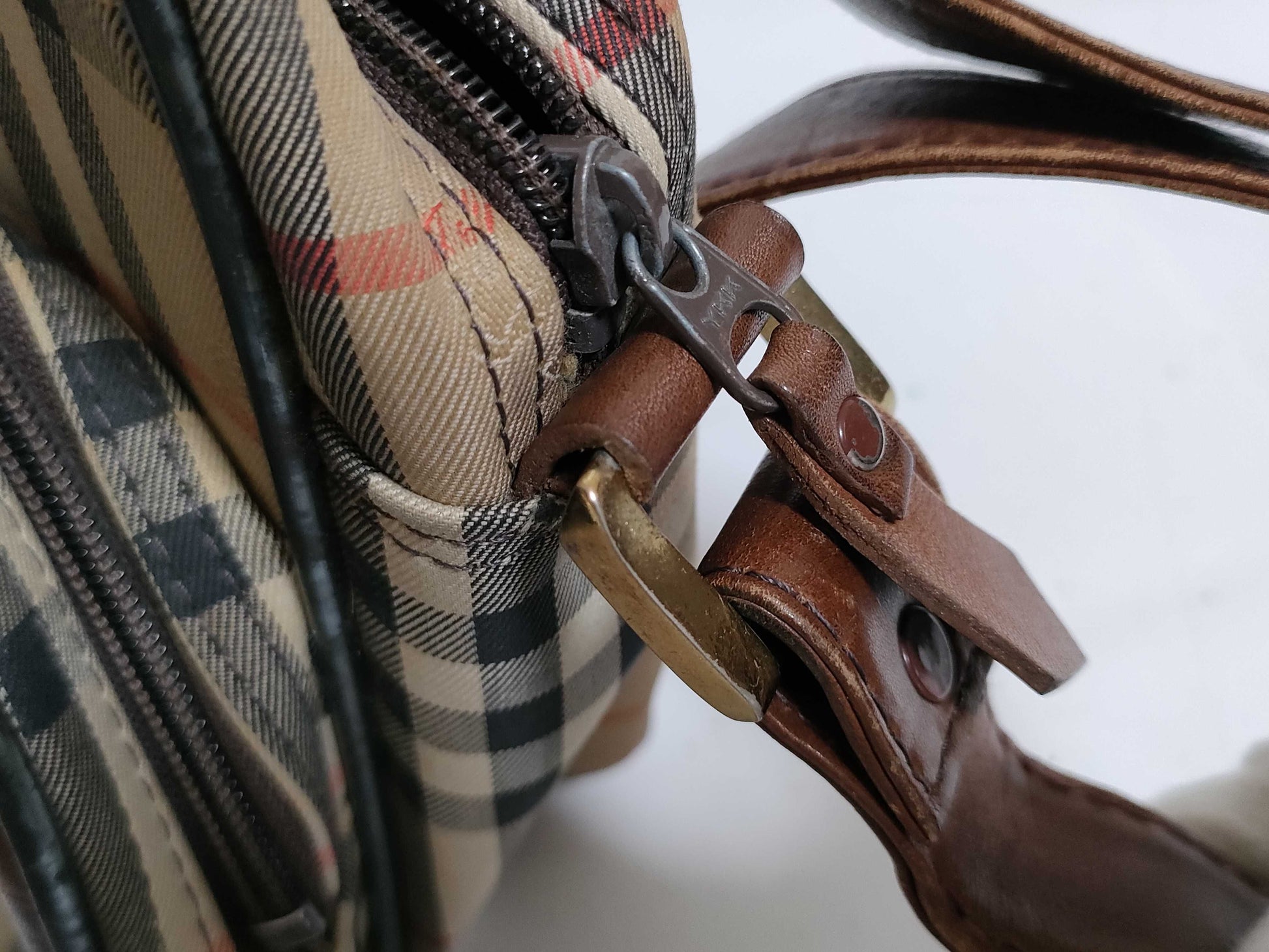 BURBERRY Nova Check Shoulder Bag with Pen Marks *1 / COACH Nylon Handbag *1 / 2-Piece Set Shoulder Bag