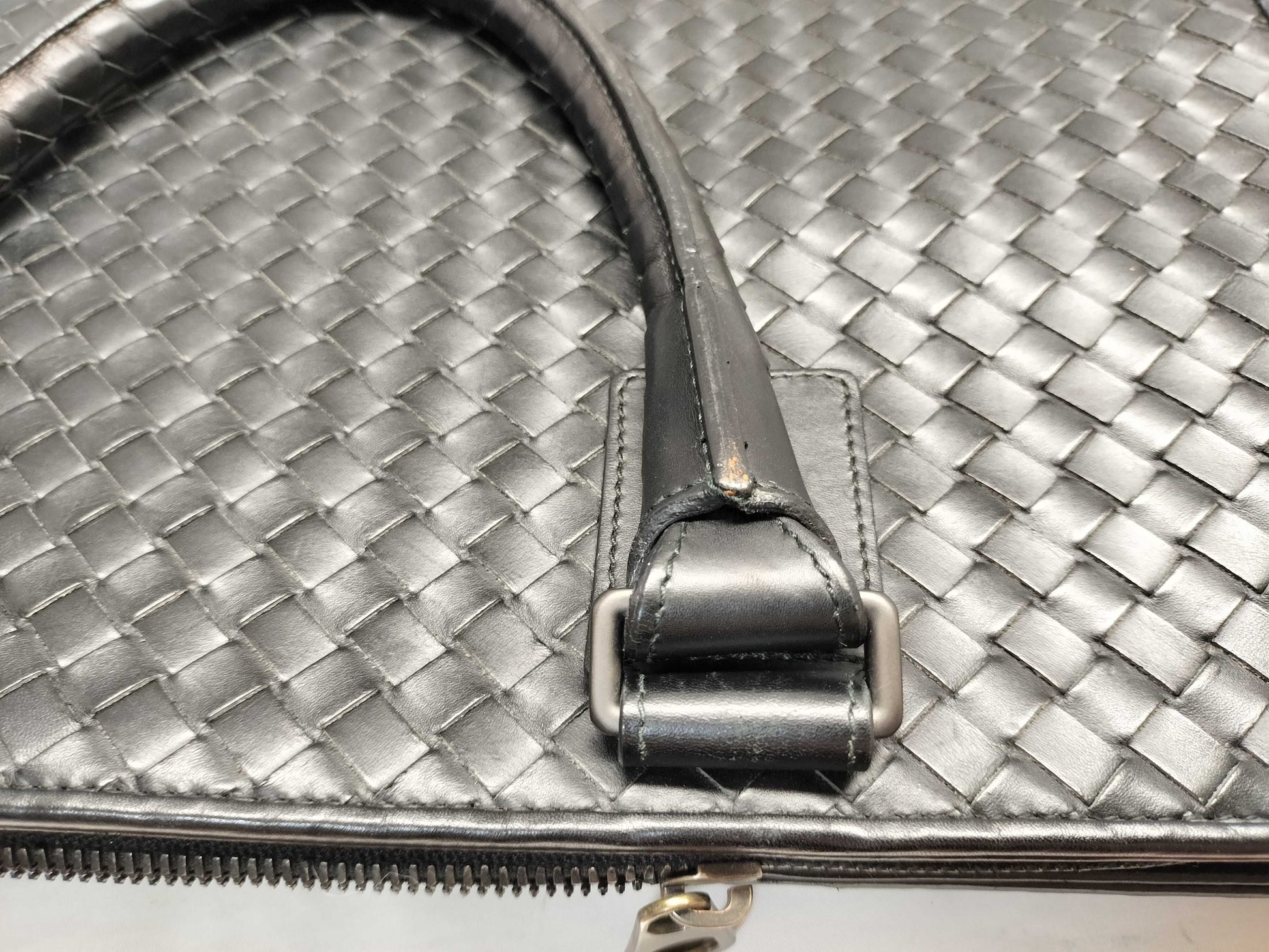 BOTTEGA VENETA Intrecciato Business Bag/Black/Slightly Used/Corner Torn Business Bag