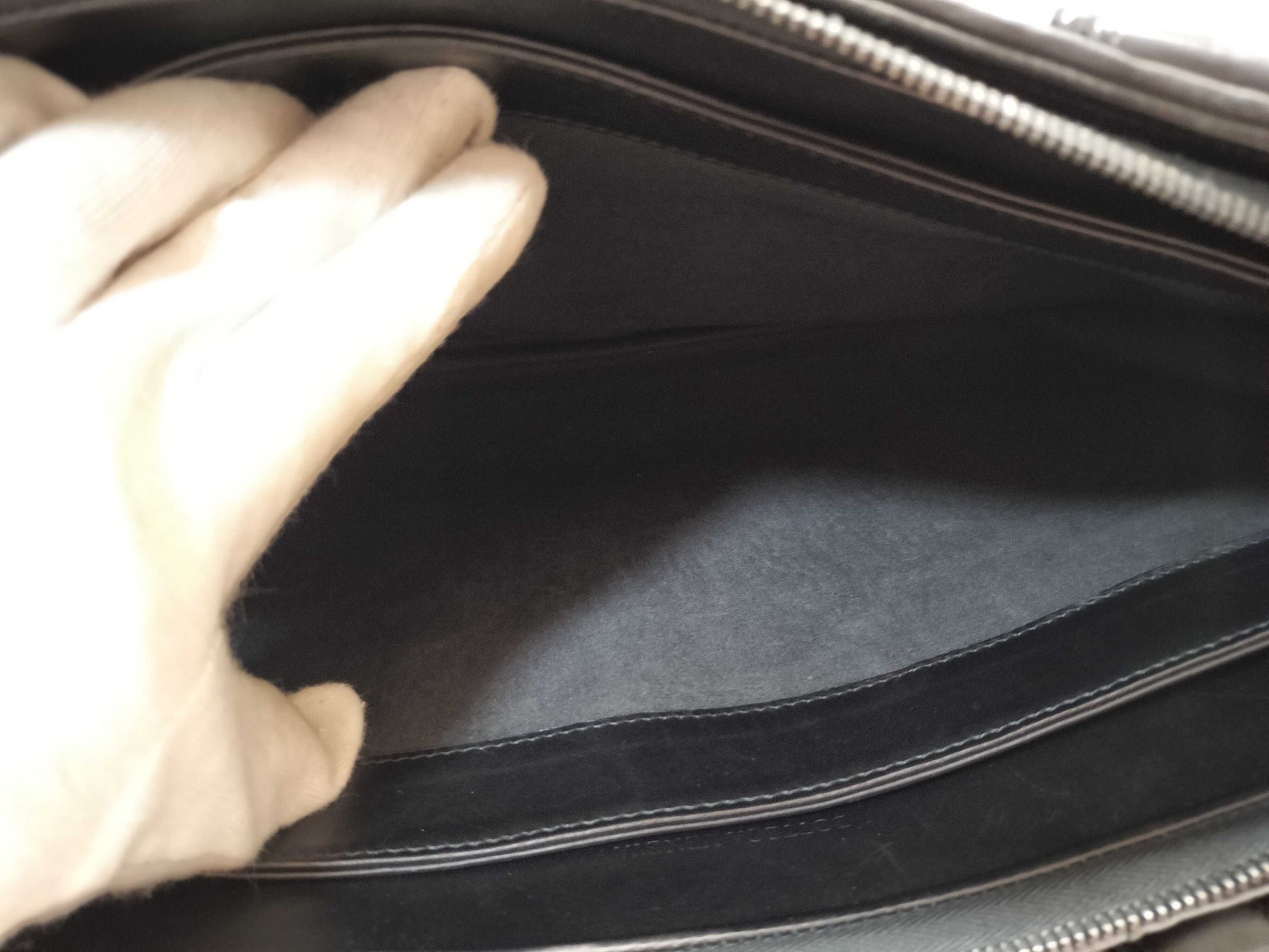 BOTTEGA VENETA Intrecciato Business Bag/Black/Slightly Used/Corner Torn Business Bag