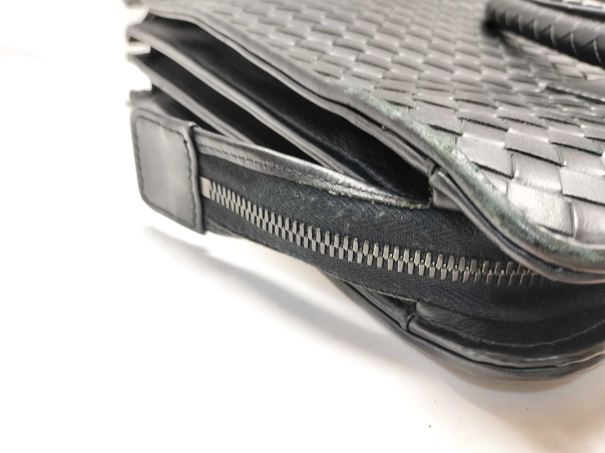 BOTTEGA VENETA Intrecciato Business Bag/Black/Slightly Used/Corner Torn Business Bag