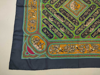 HERMES Carre 90 Scarf