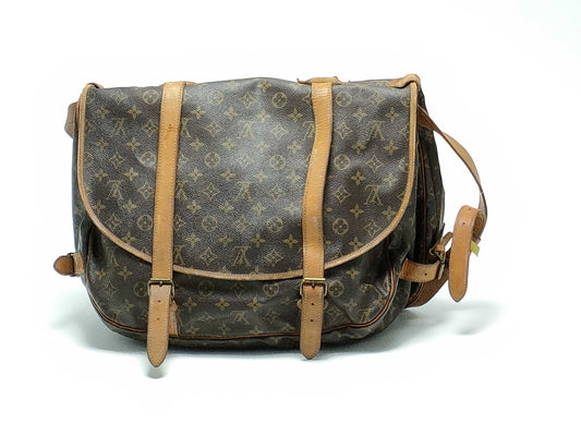 LOUIS VUITTON Monogram M42252 Saumur 43 Shoulder Bag
