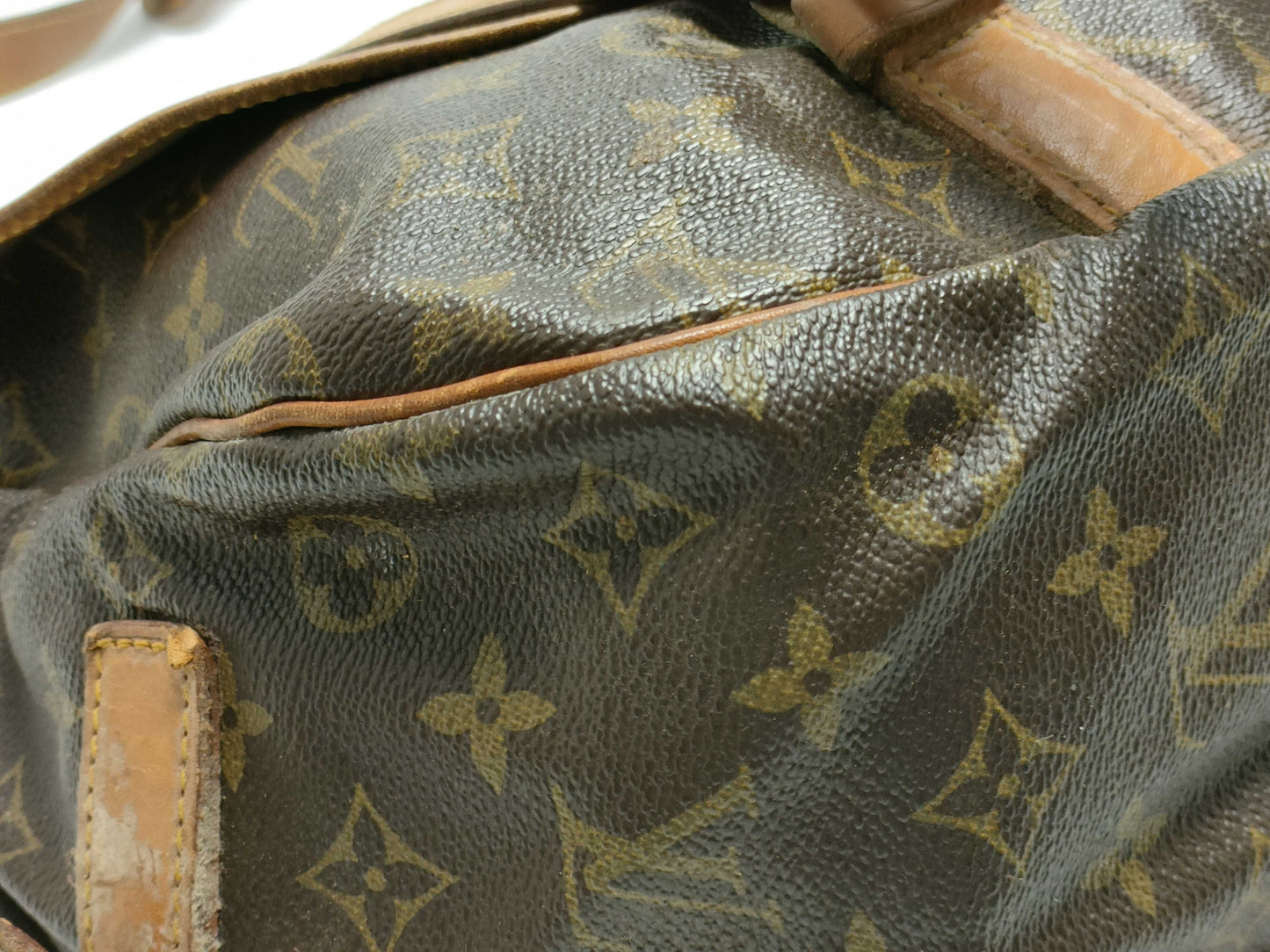 LOUIS VUITTON Monogram M42252 Saumur 43 Shoulder Bag