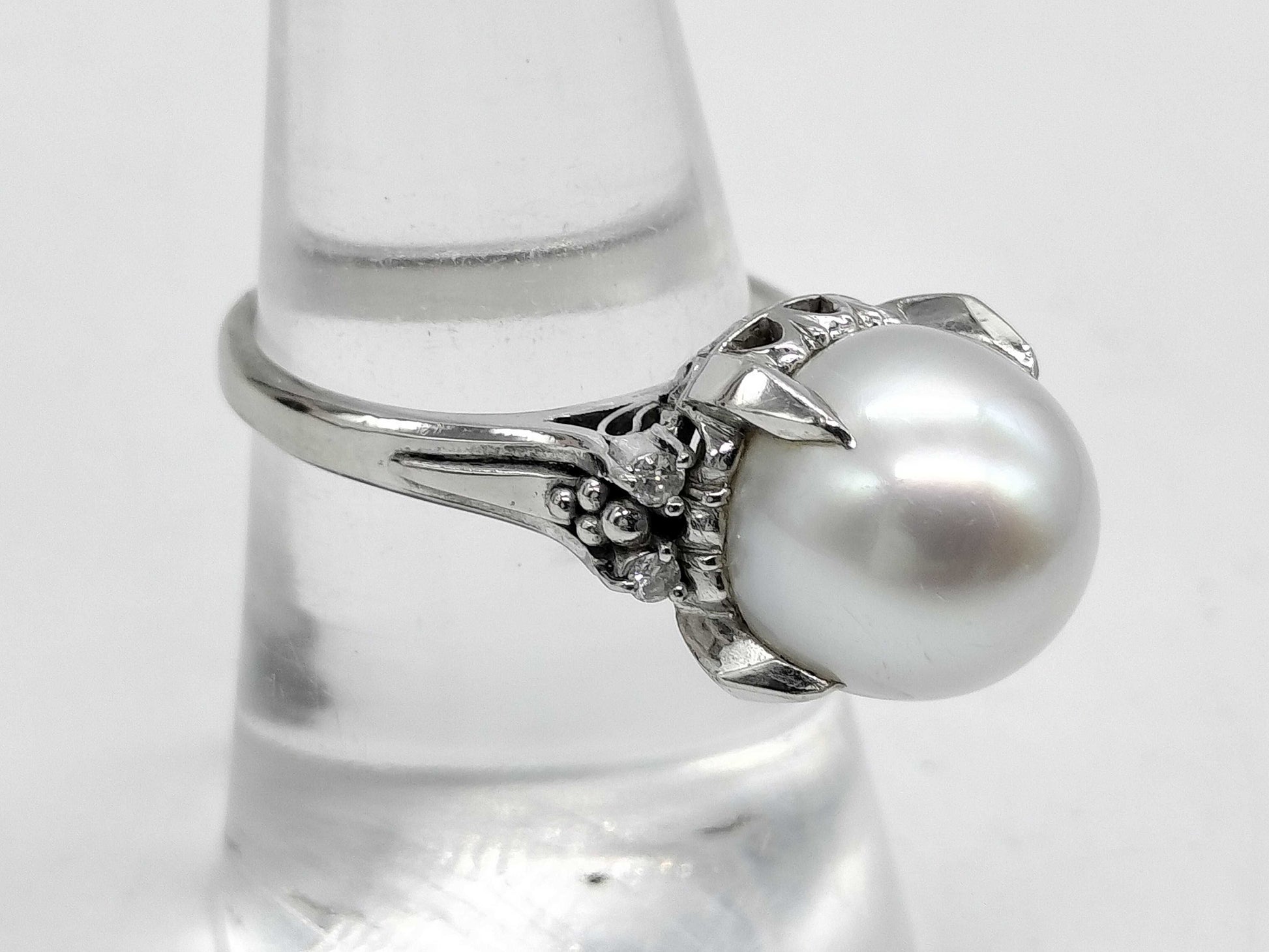 Pearl, diameter approximately 11.2mm, diamond, Pt900, 8.3g, ring 