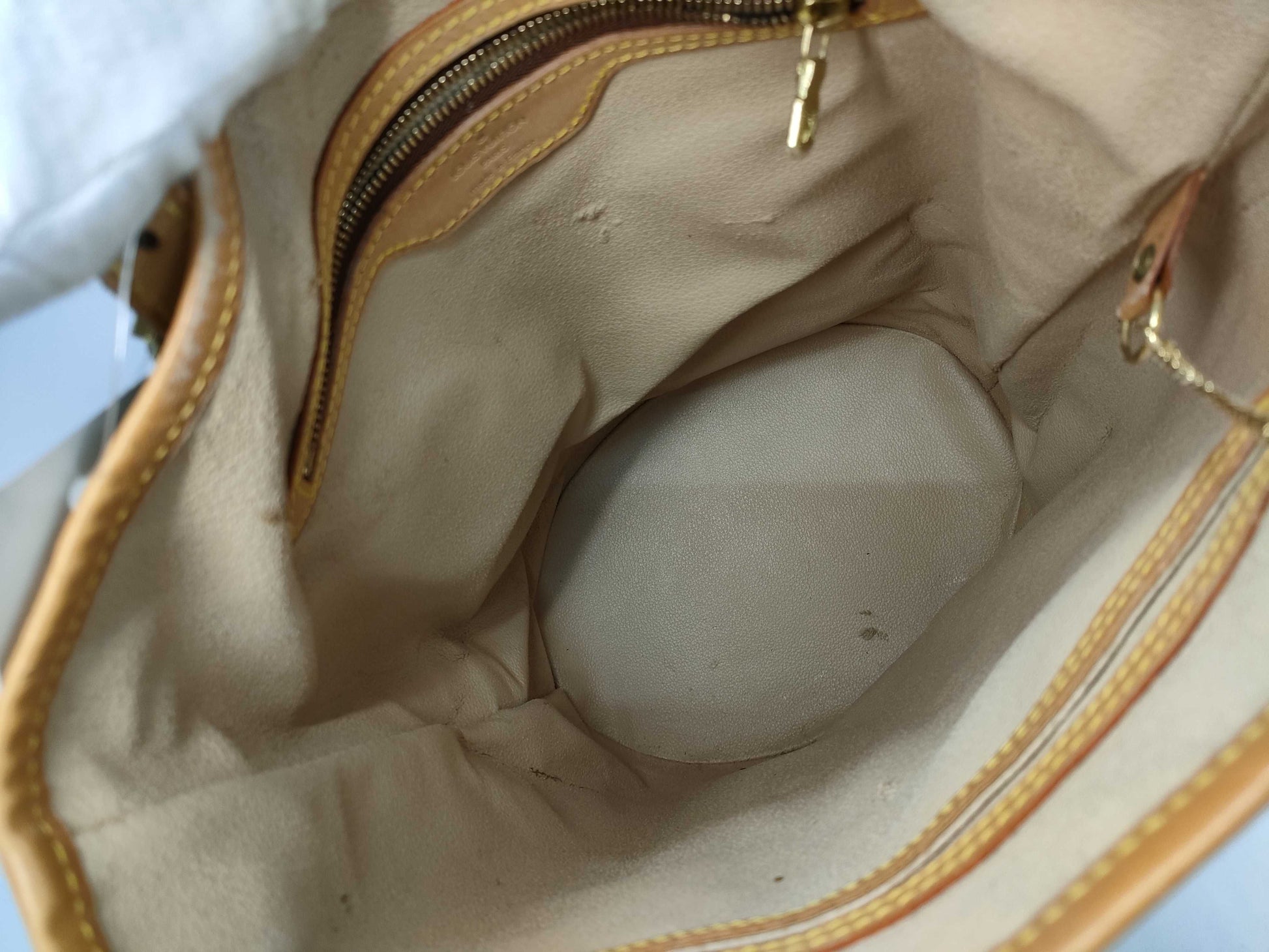 LOUIS VUITTON Monogram Bucket GM Tote Bag with Pouch