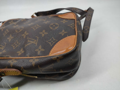 LOUIS VUITTON M45236 Monogram Amazon Shoulder Bag