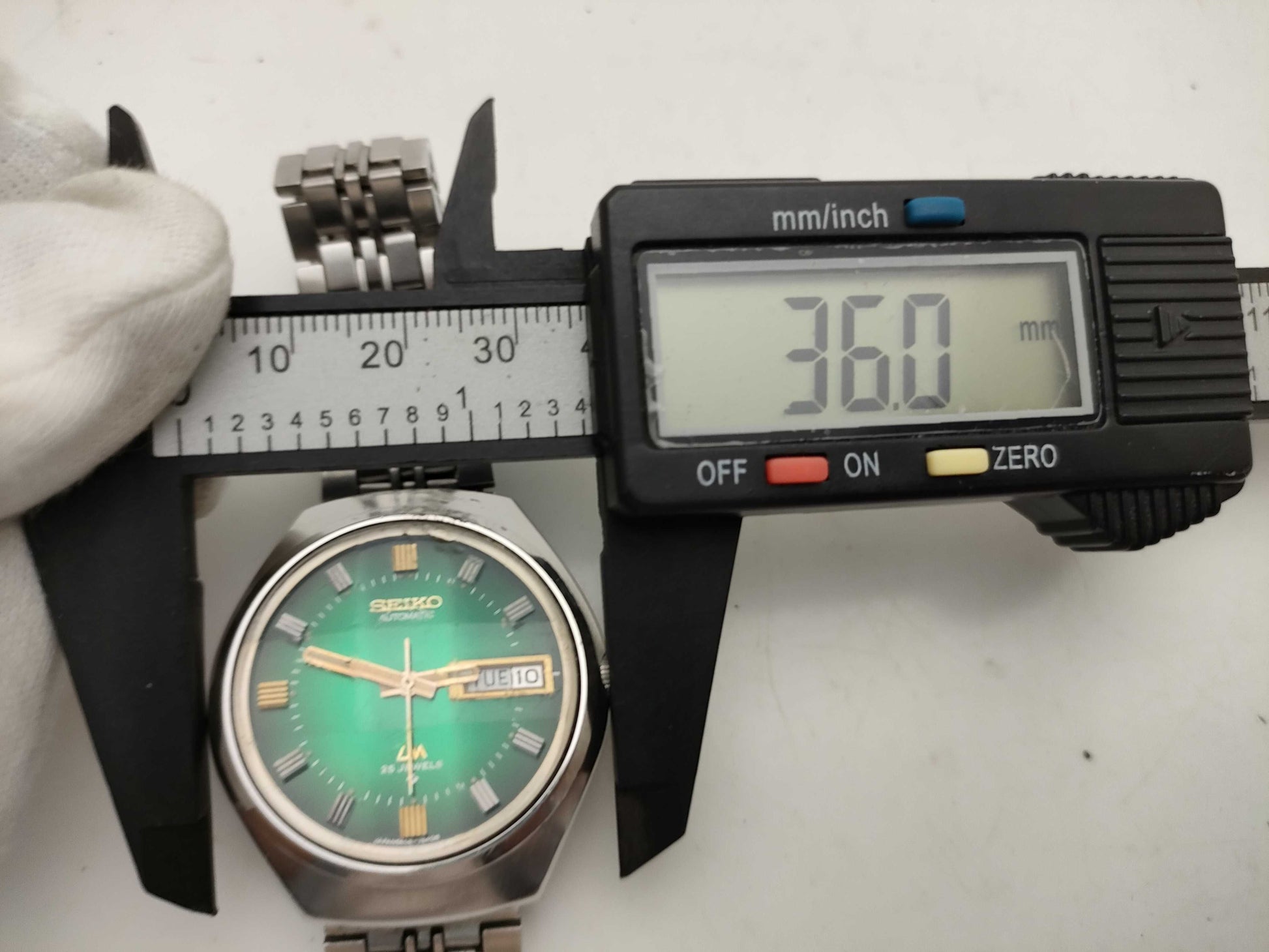 SEIKO 5606 7300 Men's Watch