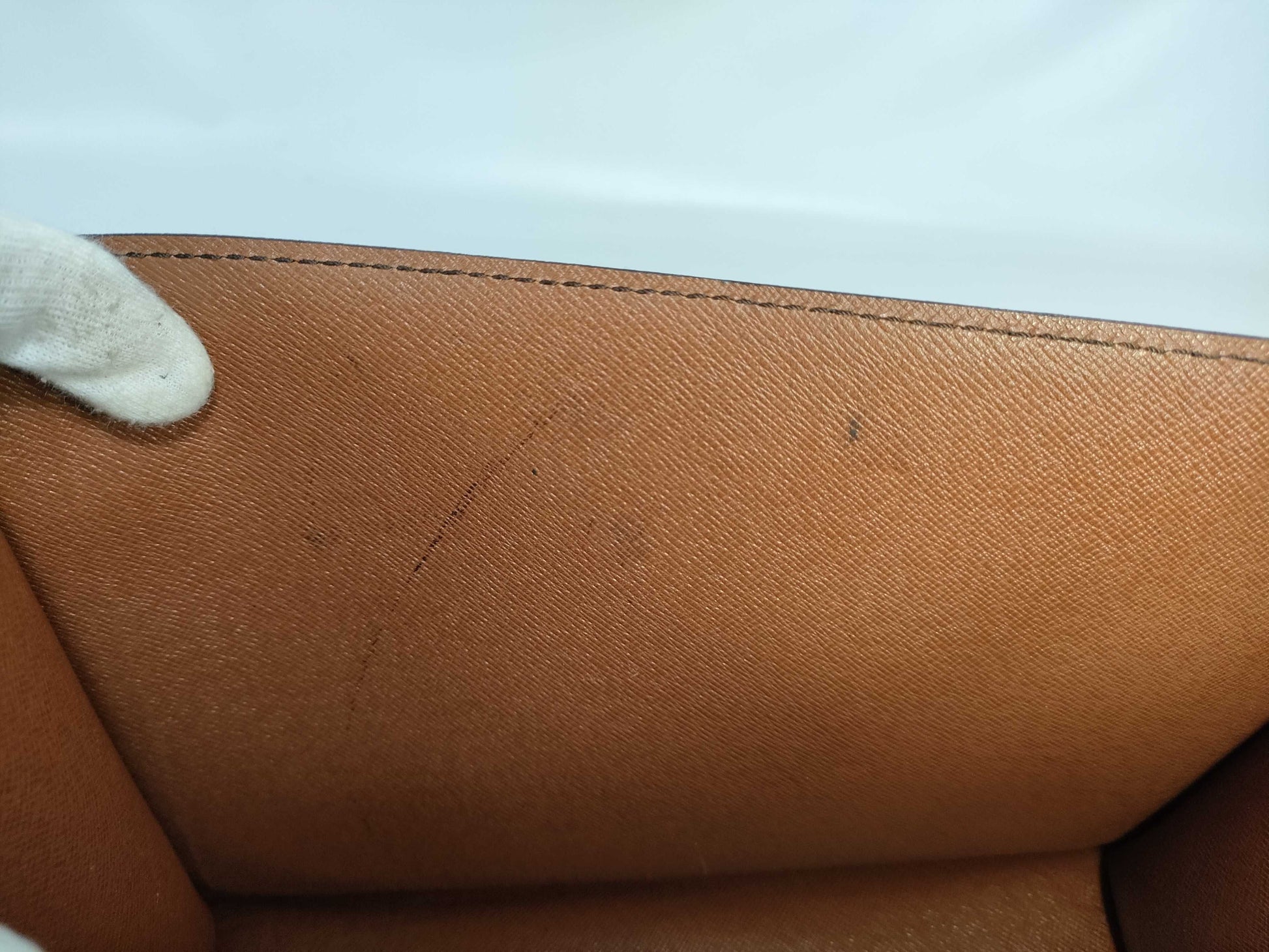 LOUIS VUITTON [Model Number] M51187 Monogram M51185 Monceau ST included, pocket interior is sticky, handbag