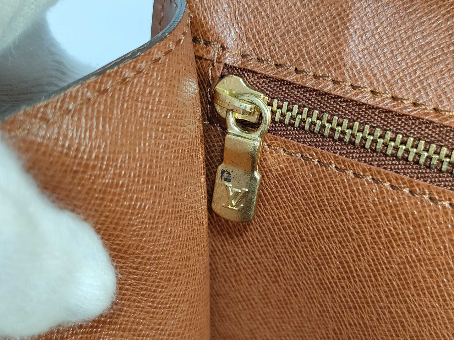 LOUIS VUITTON [Model Number] M51187 Monogram M51185 Monceau ST included, pocket interior is sticky, handbag