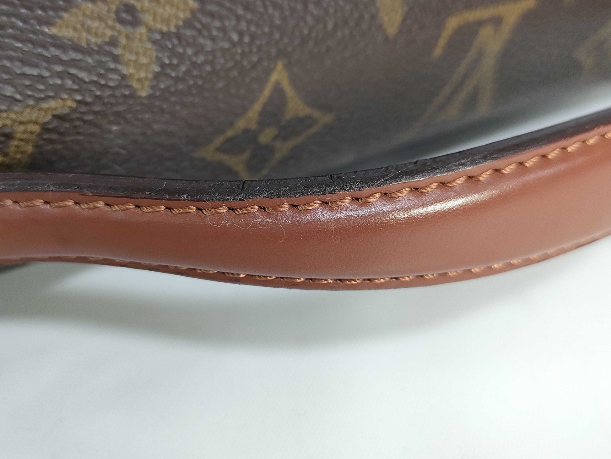 LOUIS VUITTON [Model Number] M51187 Monogram M51185 Monceau ST included, pocket interior is sticky, handbag