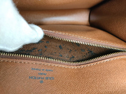 LOUIS VUITTON [Model Number] M51187 Monogram M51185 Monceau ST included, pocket interior is sticky, handbag