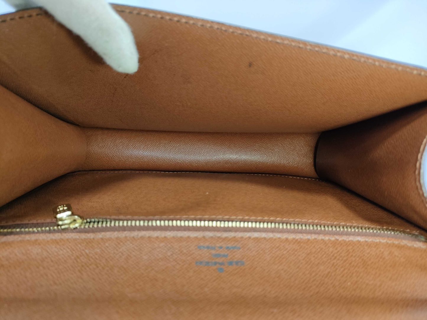 LOUIS VUITTON [Model Number] M51187 Monogram M51185 Monceau ST included, pocket interior is sticky, handbag