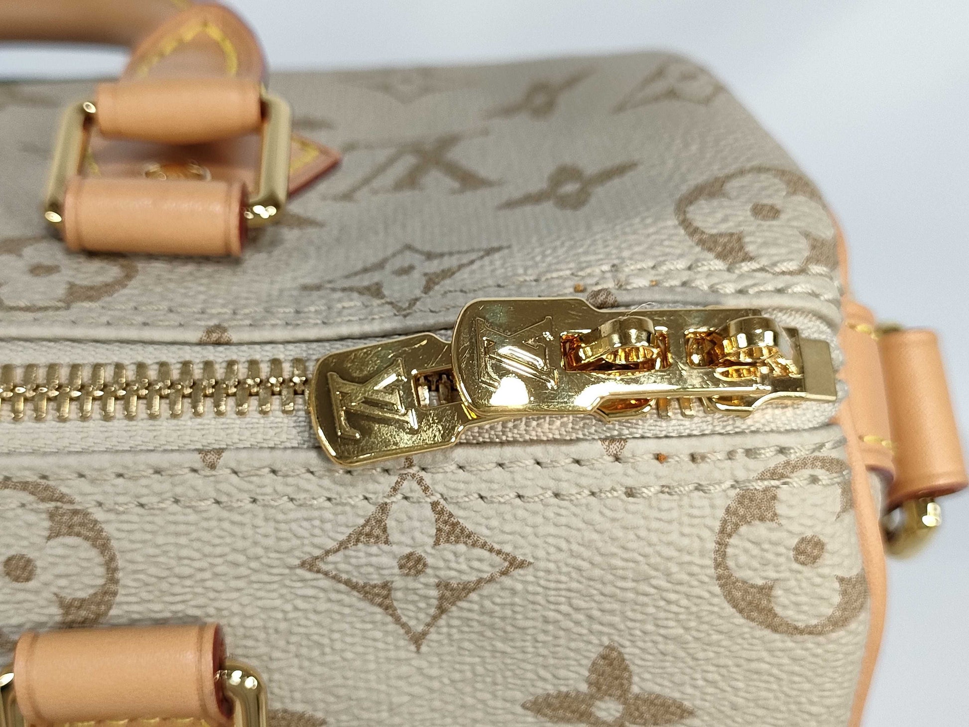 LOUIS VUITTON [Model Number] M46749 Monogram Monopanam Street Speedy Bandouliere 25 Boston Bag