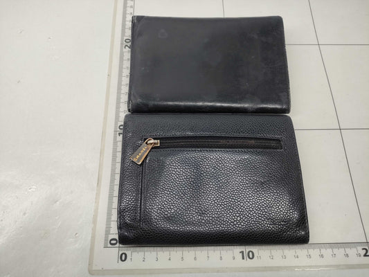 CHANEL Caviar Skin Coco Mark Tri-fold Wallet / Prada Wallet