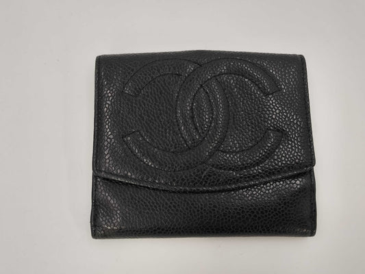 CHANEL Caviar Skin Bifold Wallet