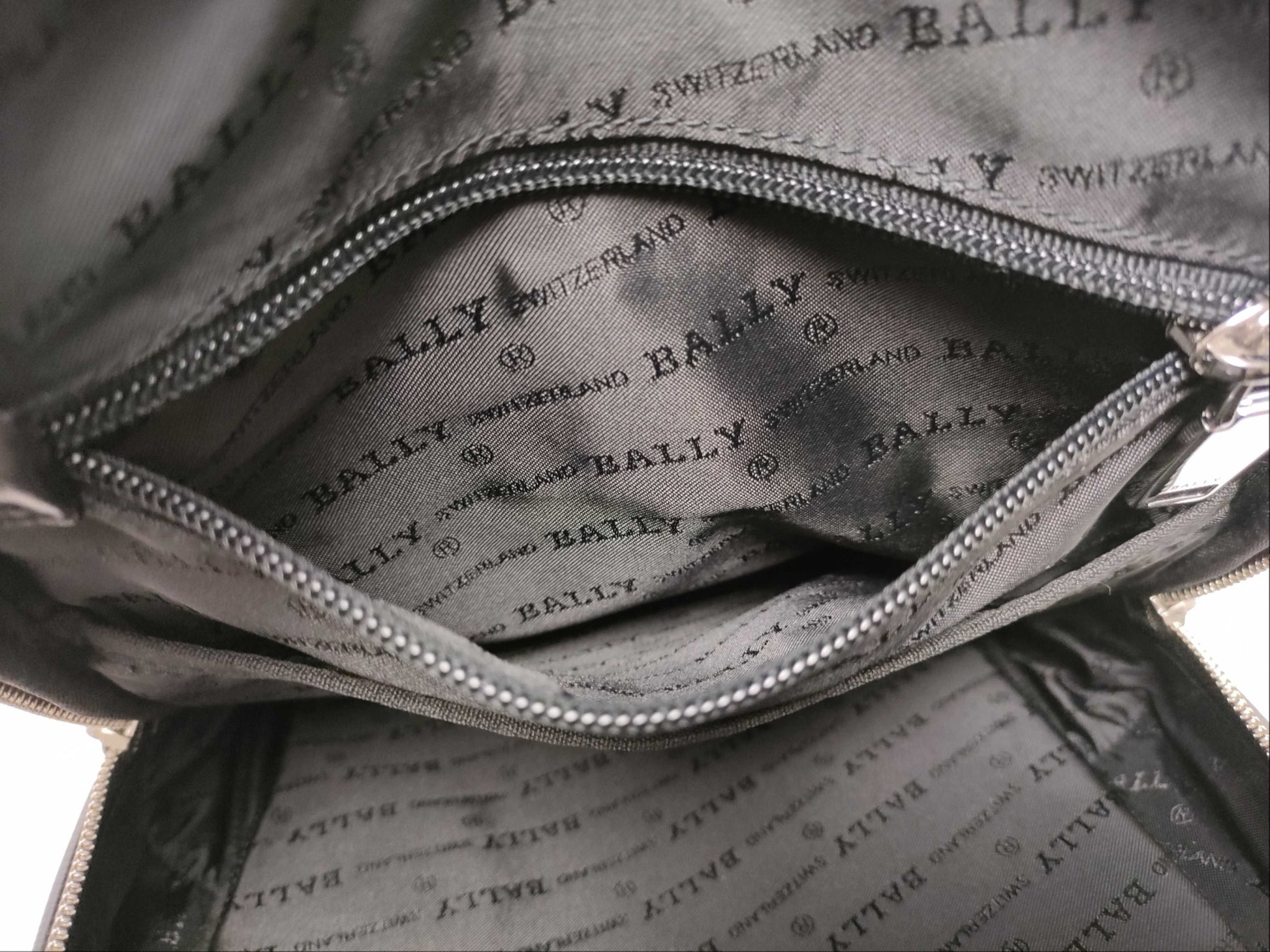 Nylon body bag/waist bag/BALLY shoulder bag
