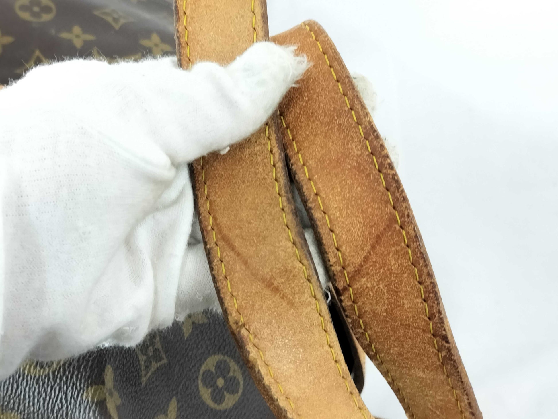 LOUIS VUITTON Monogram Saxe Pool 60 Bandouliere Boston Bag
