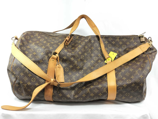 LOUIS VUITTON Monogram Saxe Pool 60 Bandouliere Boston Bag