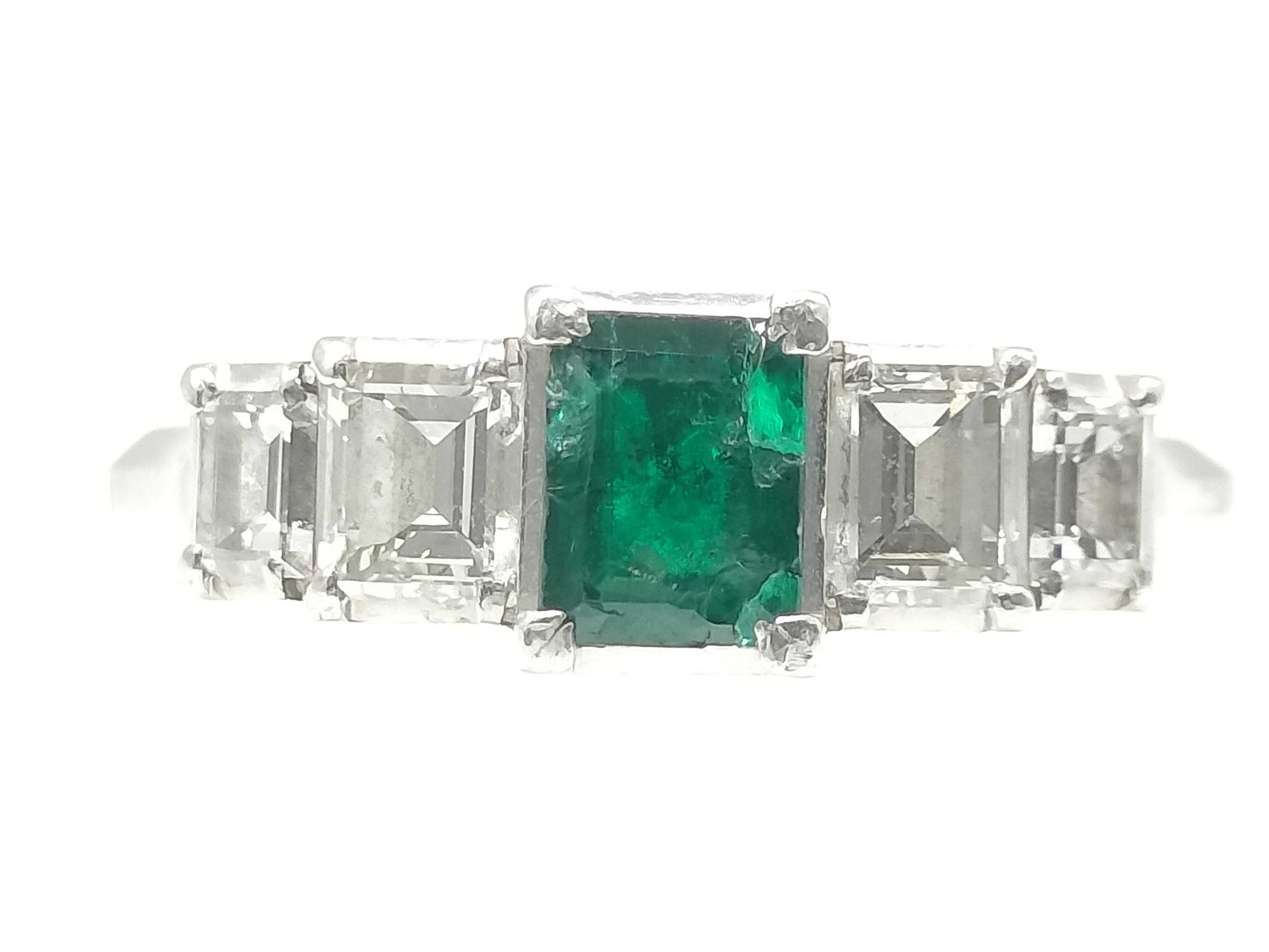 Emerald and Diamond Pm 5.1g Ring 