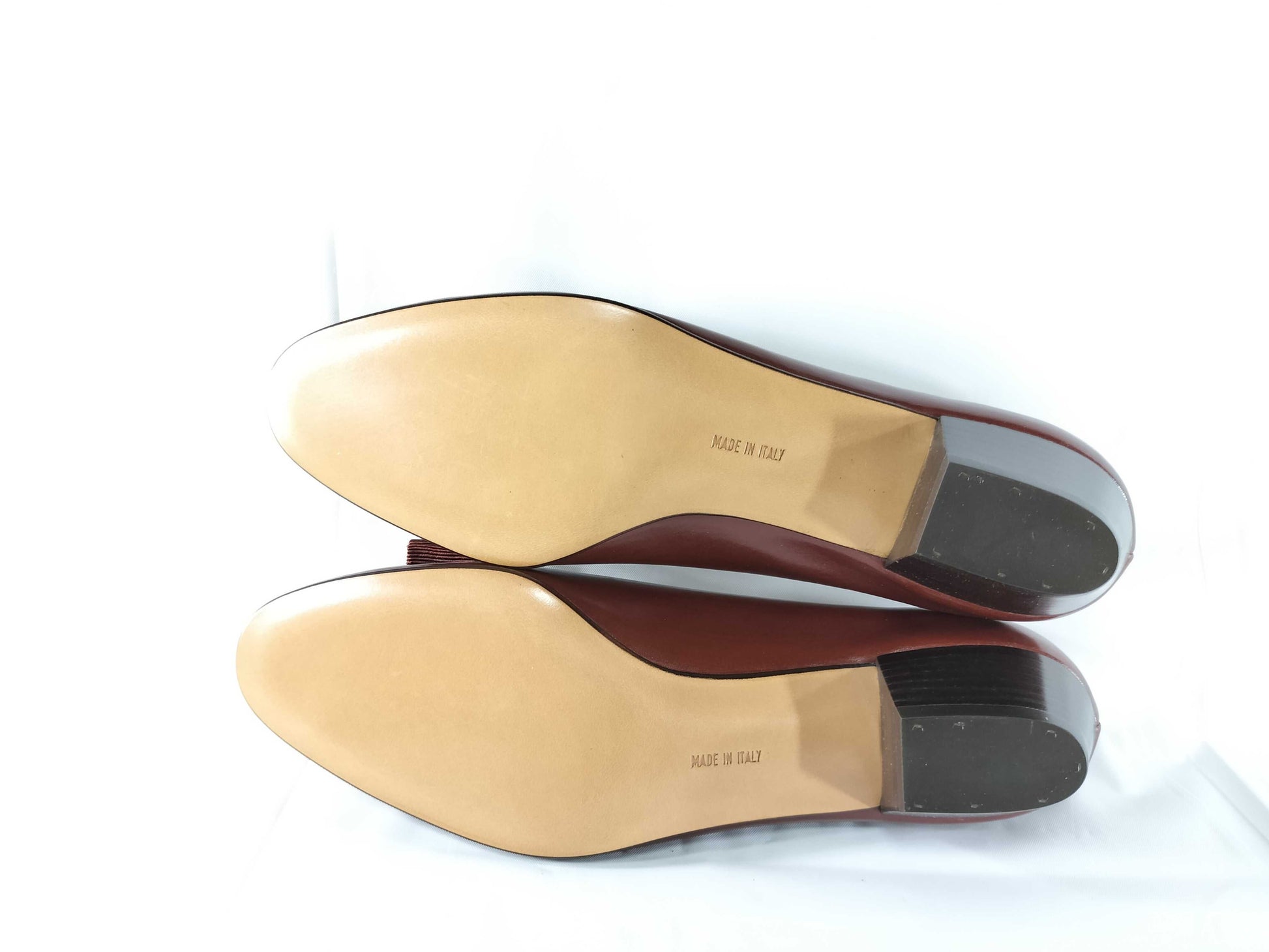Salvatore Ferragamo Vara Vara Leather Pumps