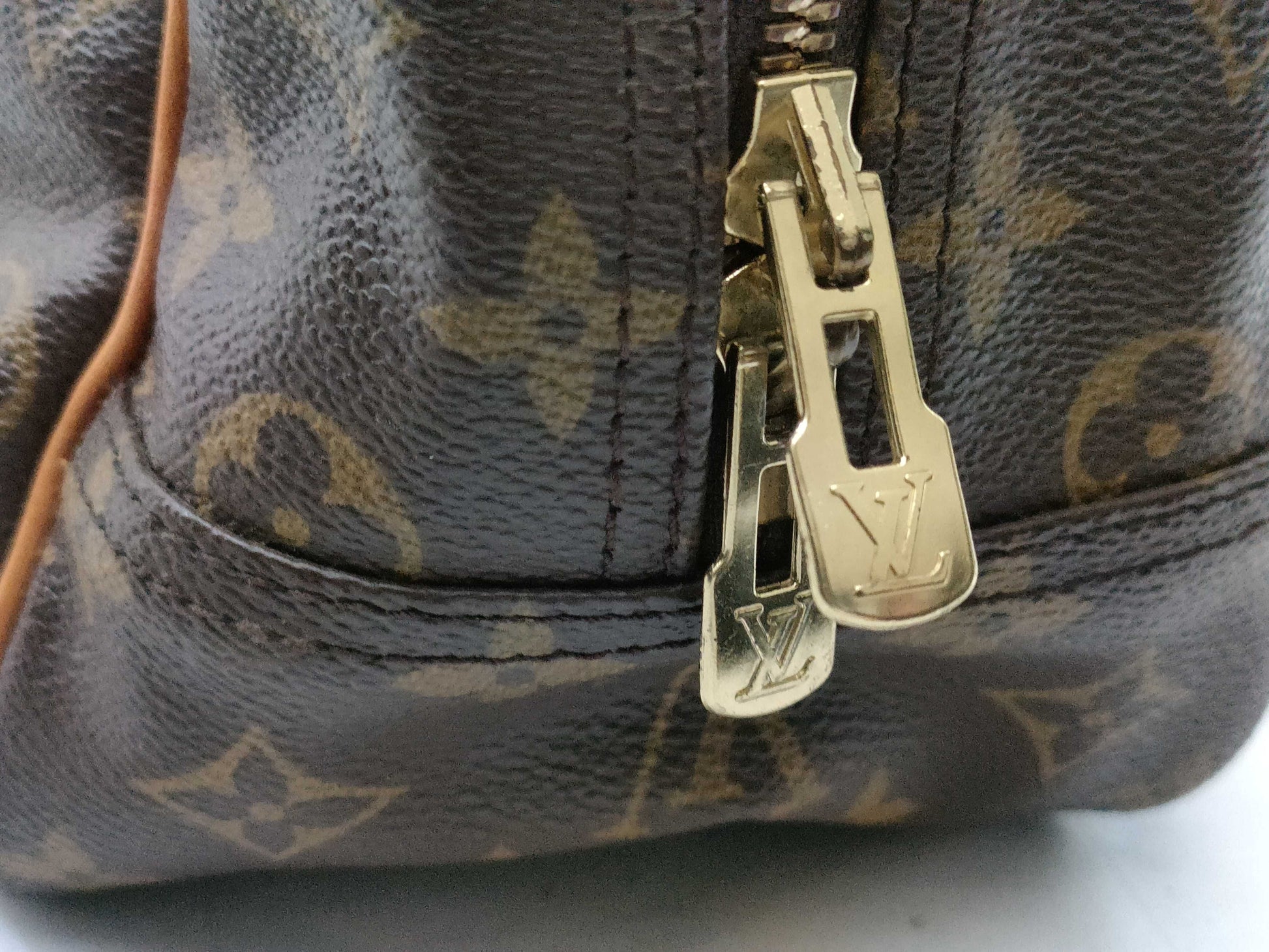 LOUIS VUITTON M47270 Monogram Deauville Handbag