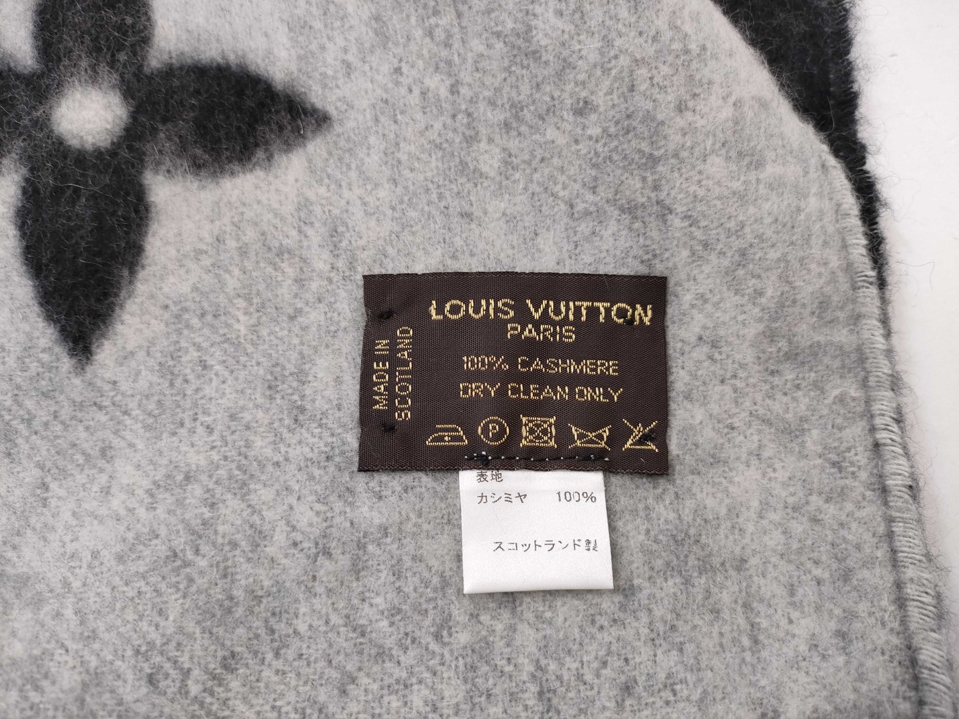 LOUIS VUITTON Monogram Cashmere Scarf Black Scarf
