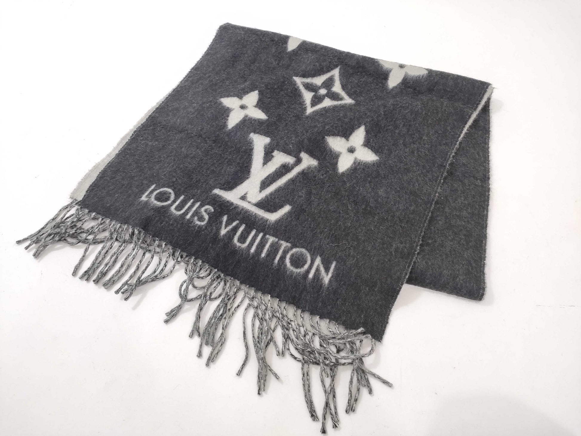 LOUIS VUITTON Monogram Cashmere Scarf Black Scarf