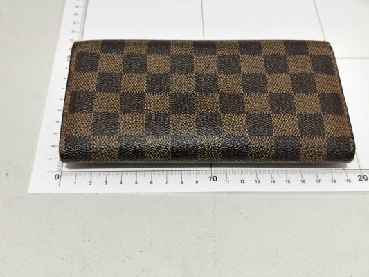 LOUIS VUITTON Damier Portefeuille Sarah Wallet