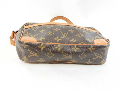 LOUIS VUITTON M51274 Monogram Trocadero Shoulder Bag