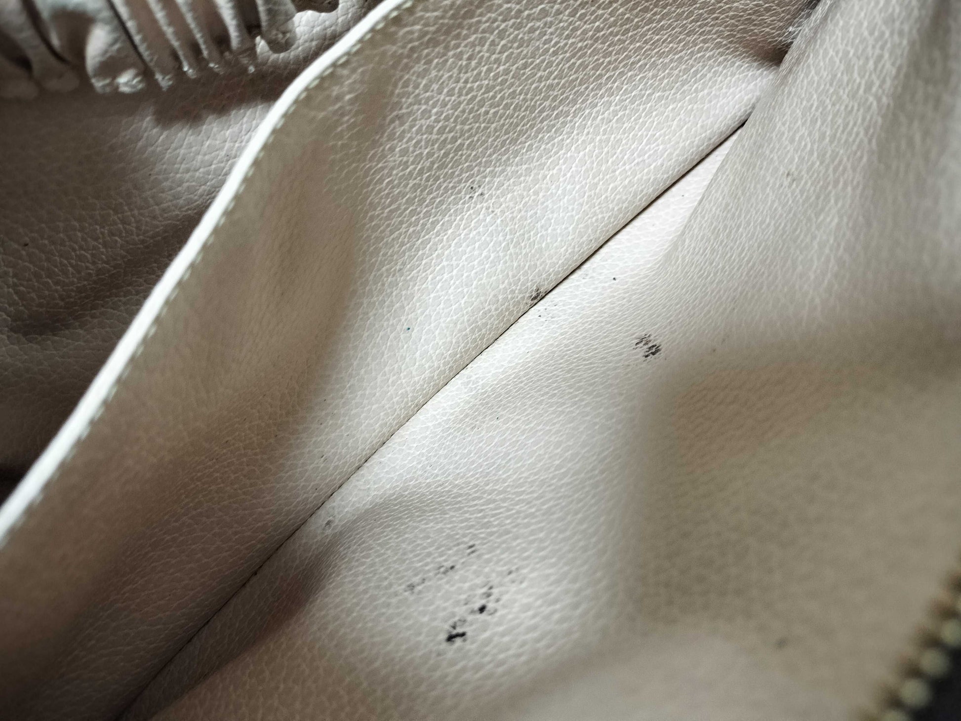 LOUIS VUITTON Monogram True Toilet 28 M47522 Second Bag
