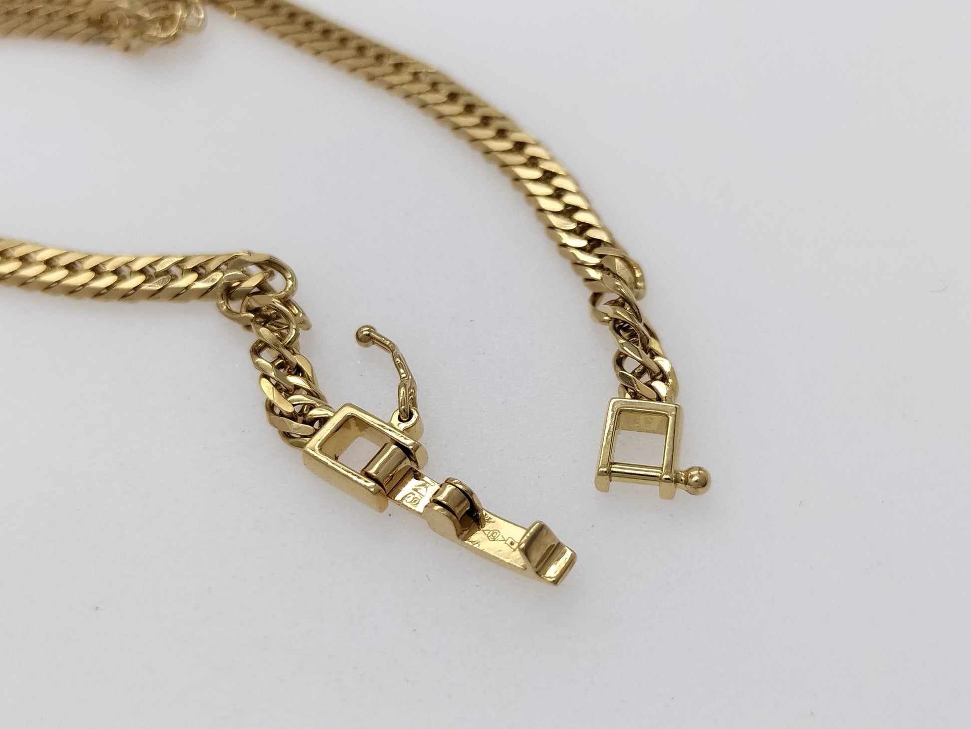 6-sided single 18K gold 20.4g necklace 