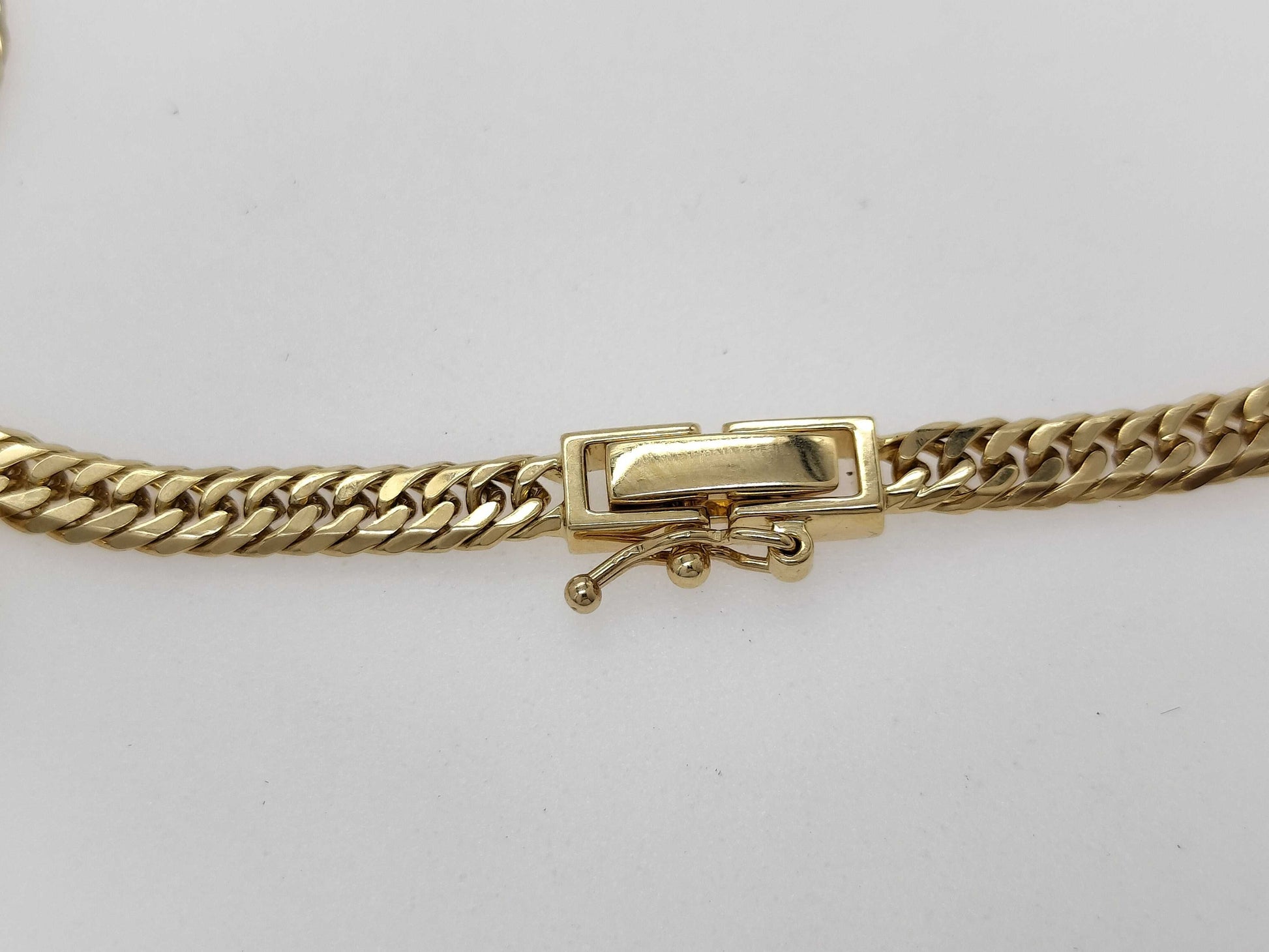 6-sided single 18K gold 20.4g necklace 
