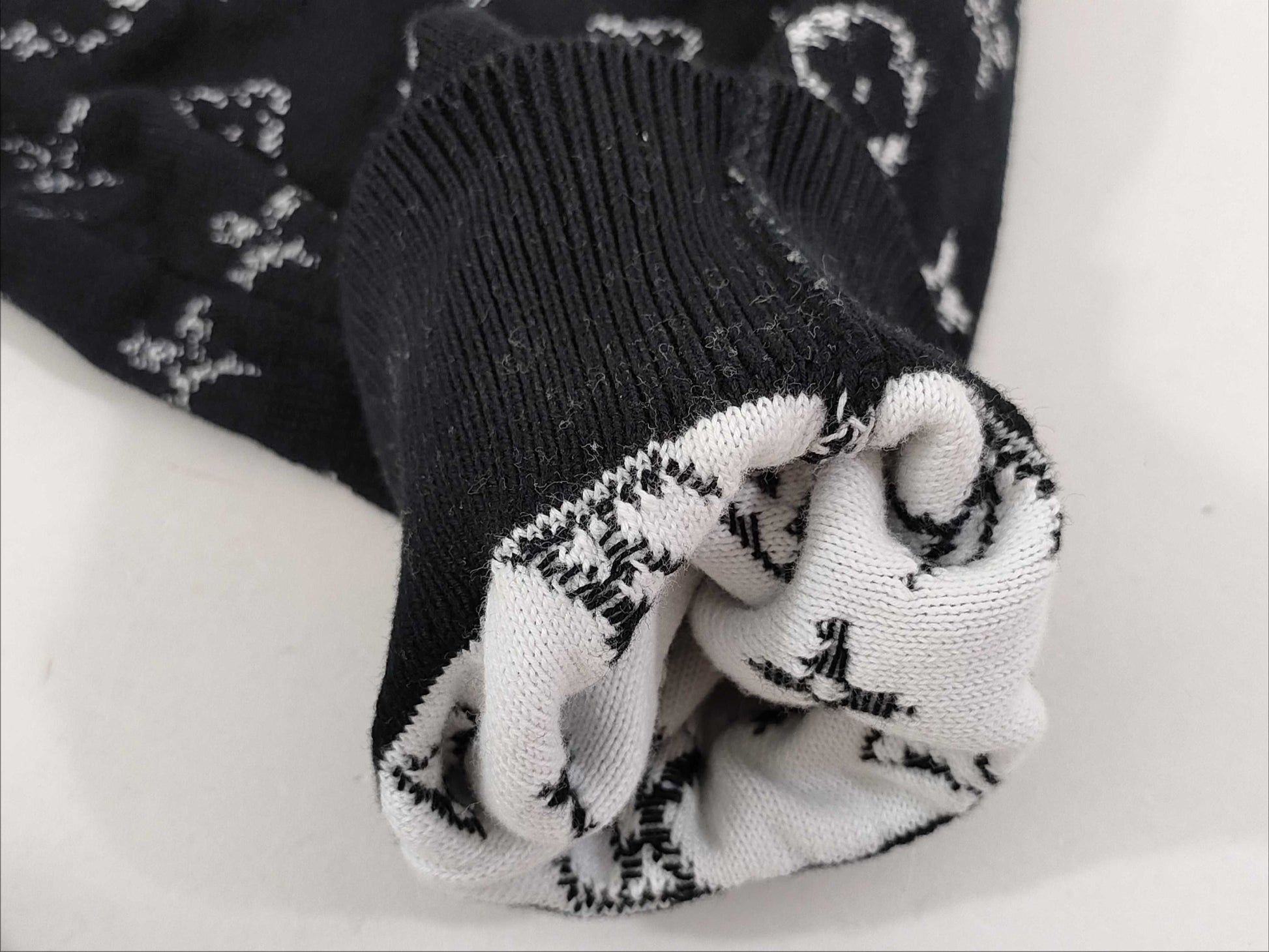 LOUIS VUITTON Monogram Gradient Hoodie Black Top