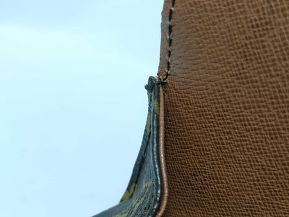LOUIS VUITTON Monogram M51242 Saint-Cloud GM Shoulder Bag