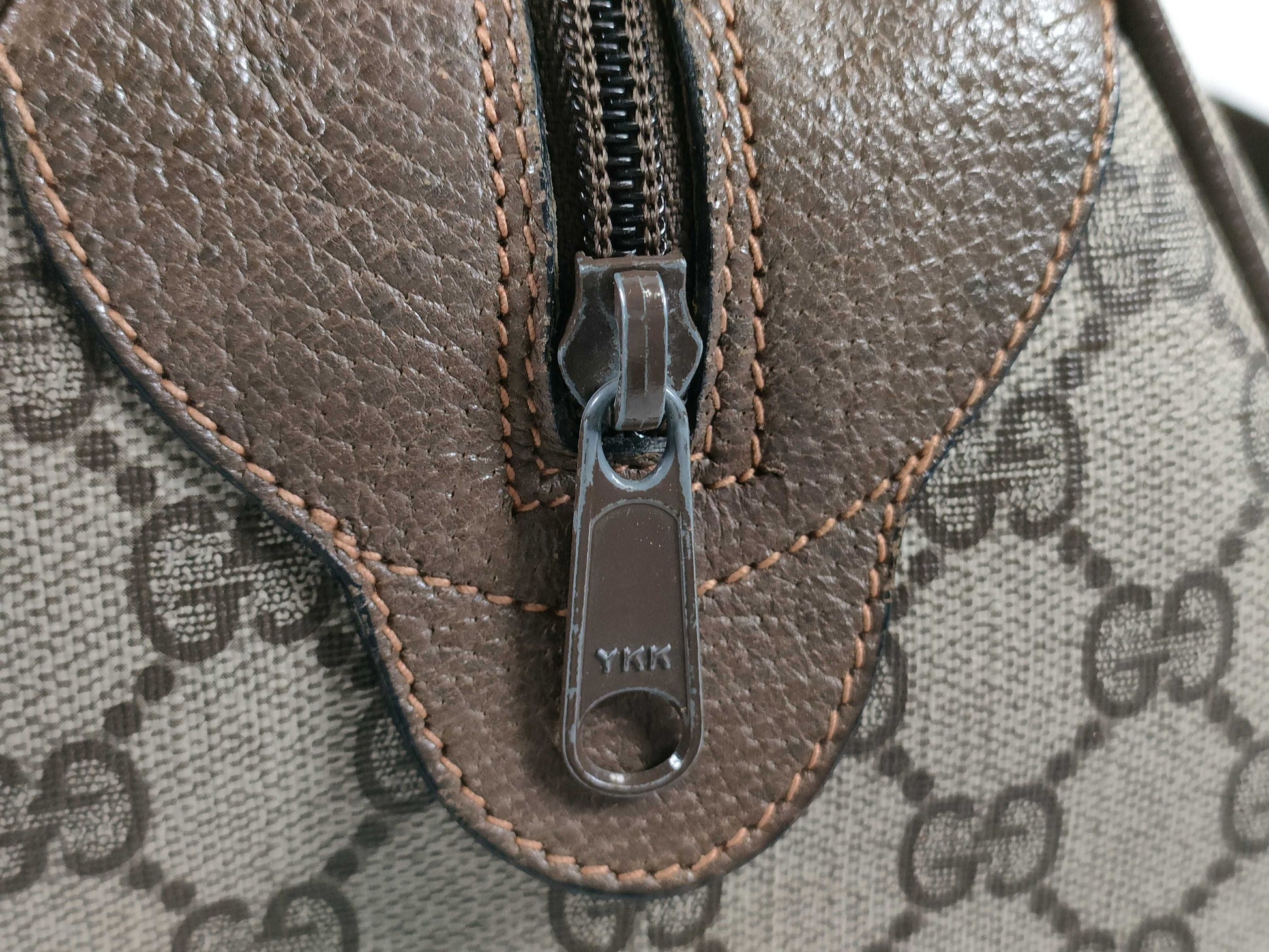 GUCCI GG Supreme PVC Old One-Shoulder Handbag