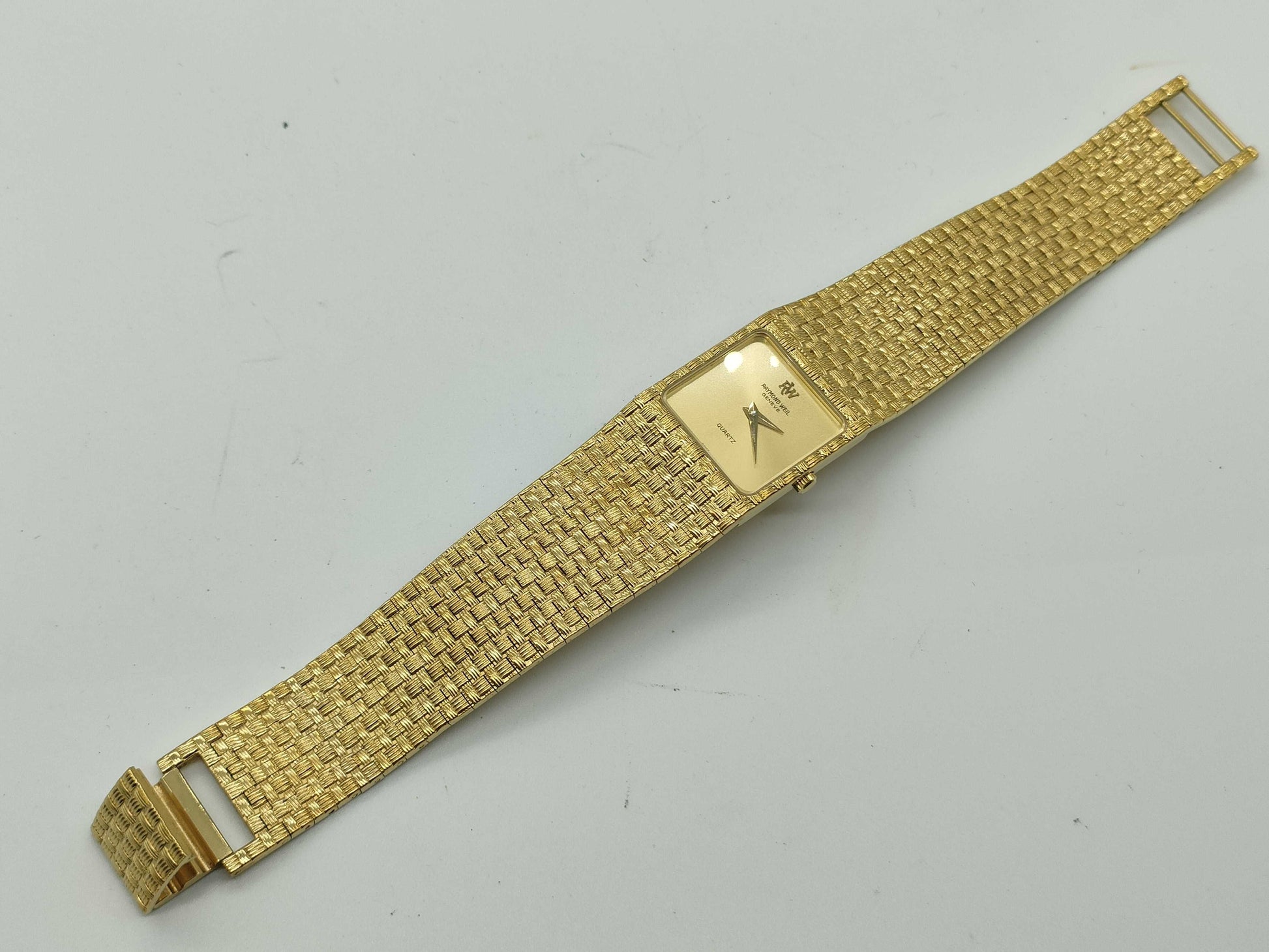 RAYMOND WEIL GENEVE 9058 Women's Watch with Box