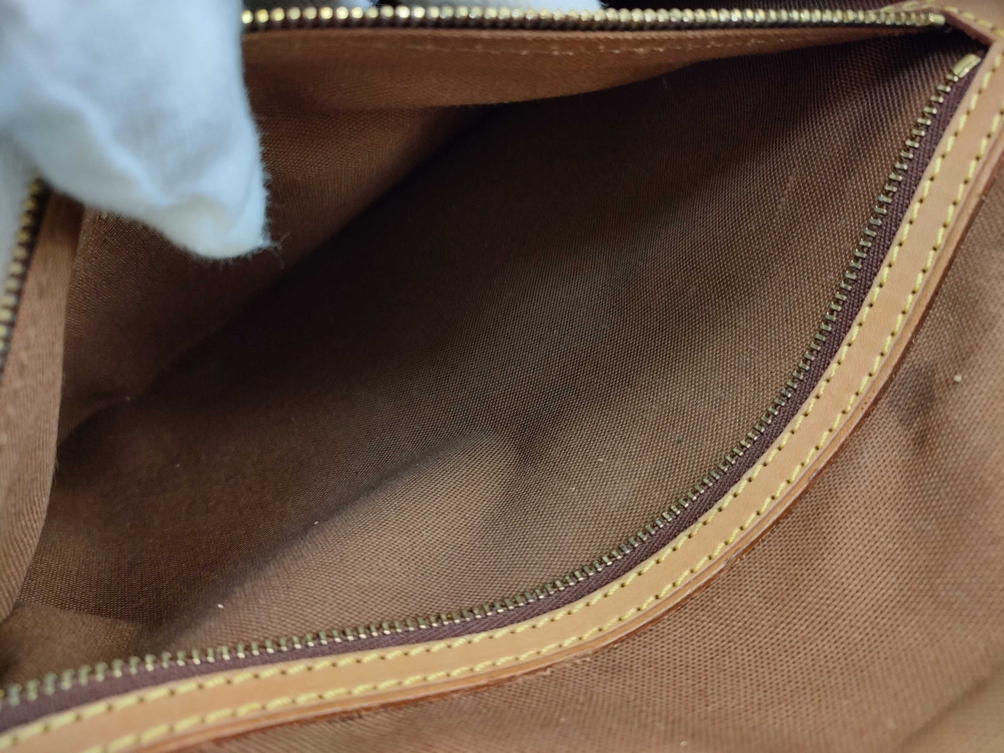 LOUIS VUITTON M51121 Monogram Beverly Business Bag