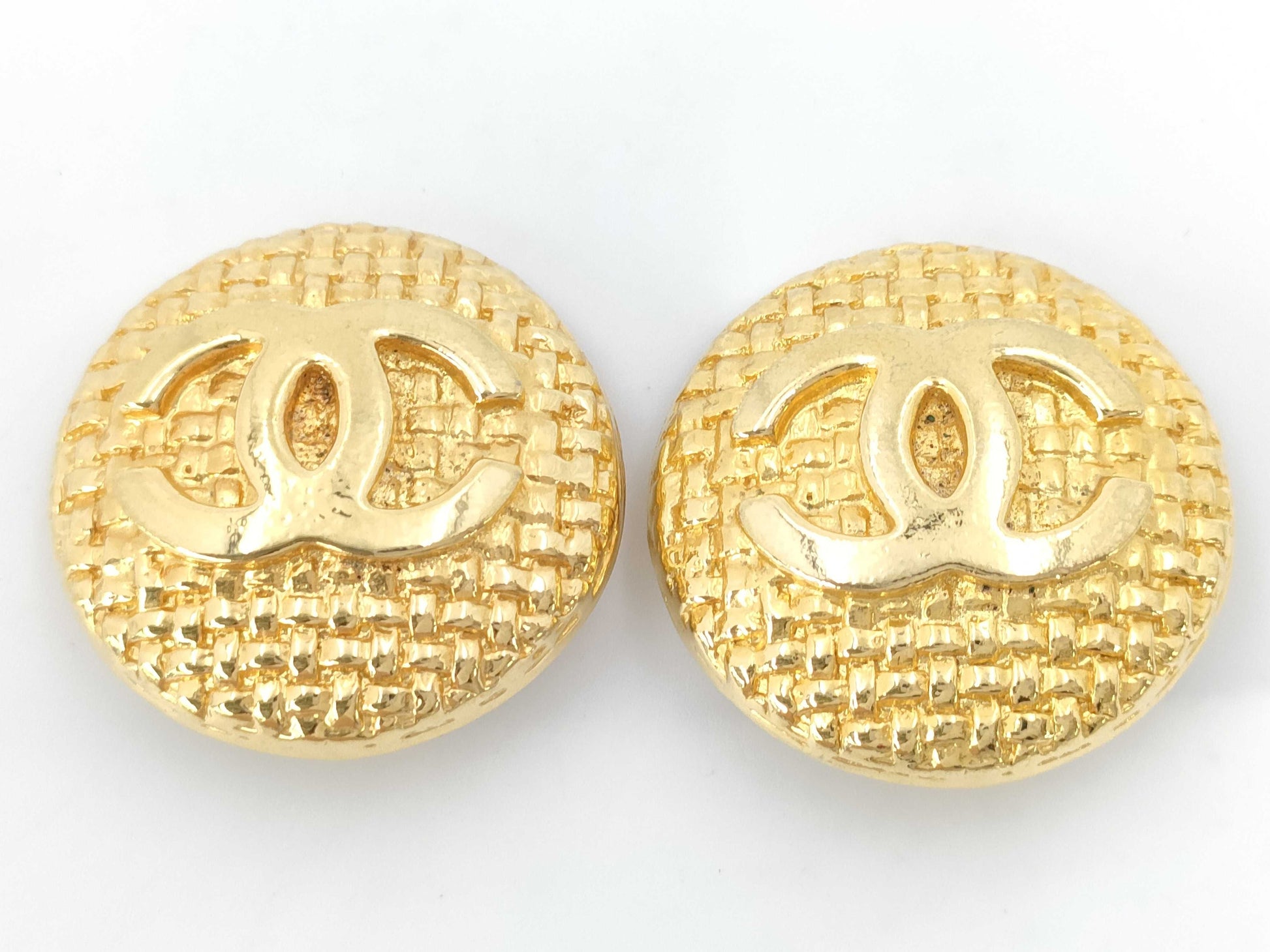 CHANEL 23 Coco Mark Earrings