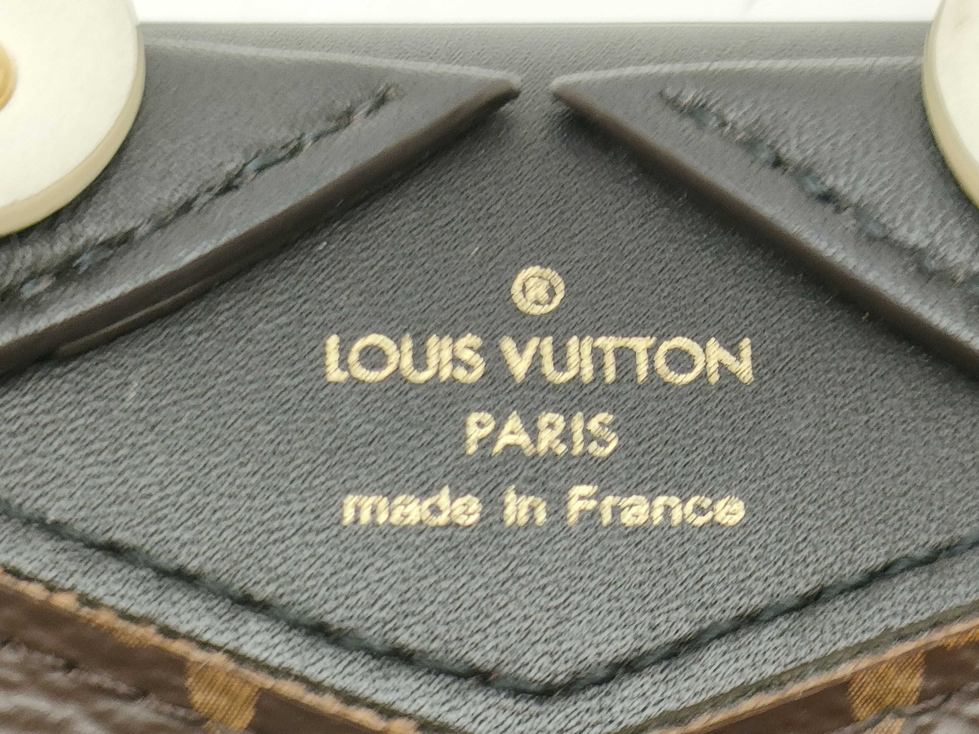 LOUIS VUITTON Monogram G10568 iPod Case Cow Other Accessories