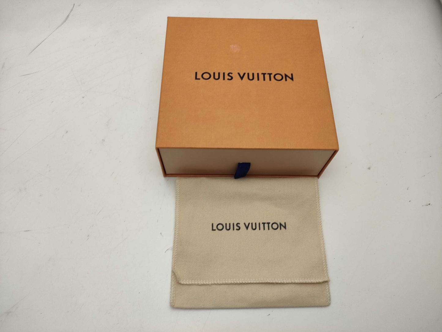 LOUIS VUITTON Monogram G10568 iPod Case Cow Other Accessories