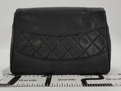 CHANEL Lambskin Matelasse Chain Shoulder Turnlock Shoulder Bag