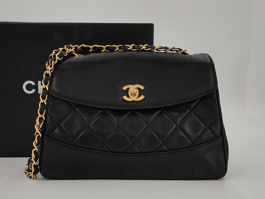 CHANEL Lambskin Matelasse Chain Shoulder Turnlock Shoulder Bag