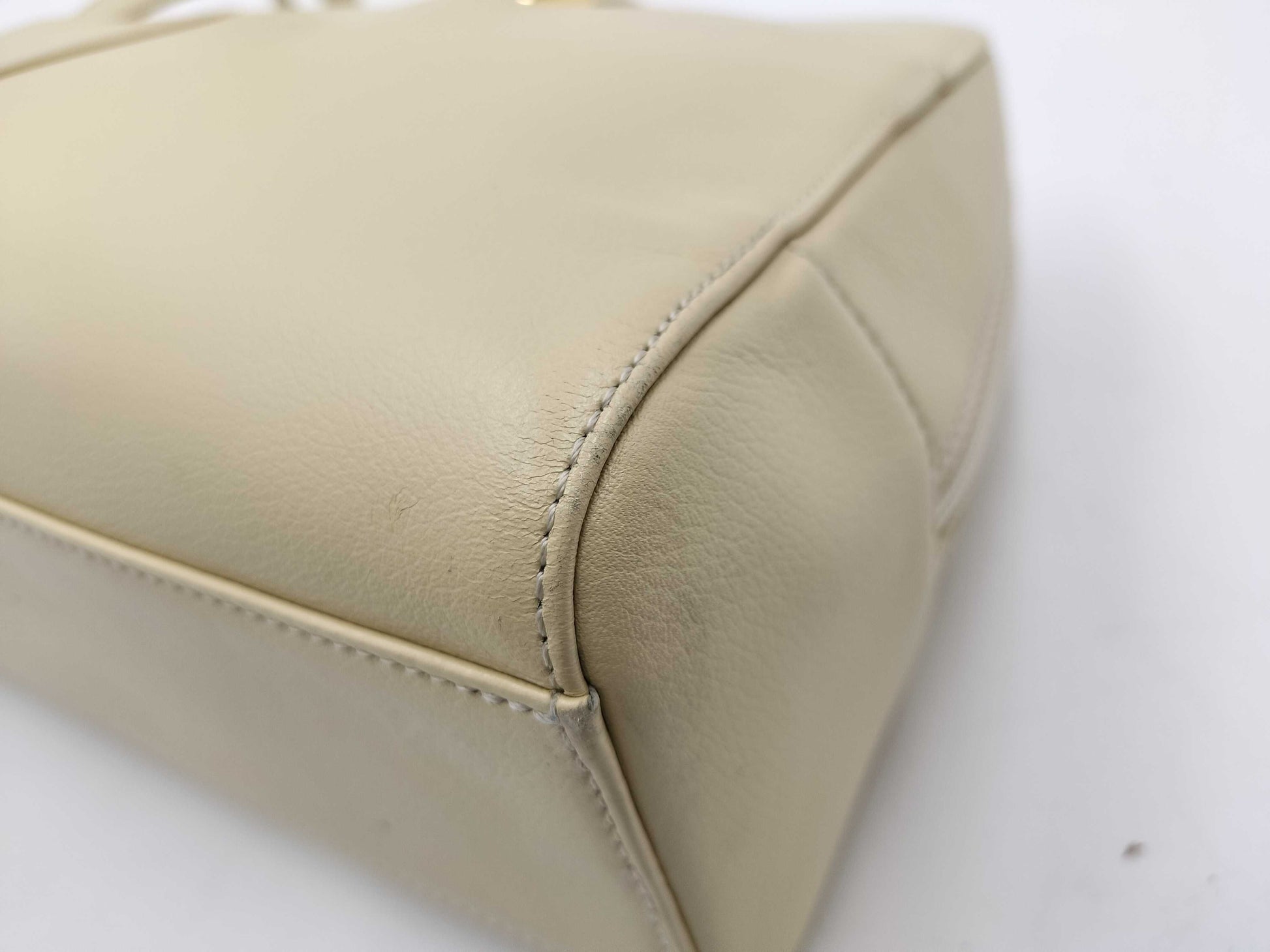 BURBERRY Leather/White/Tote Bag Handbag
