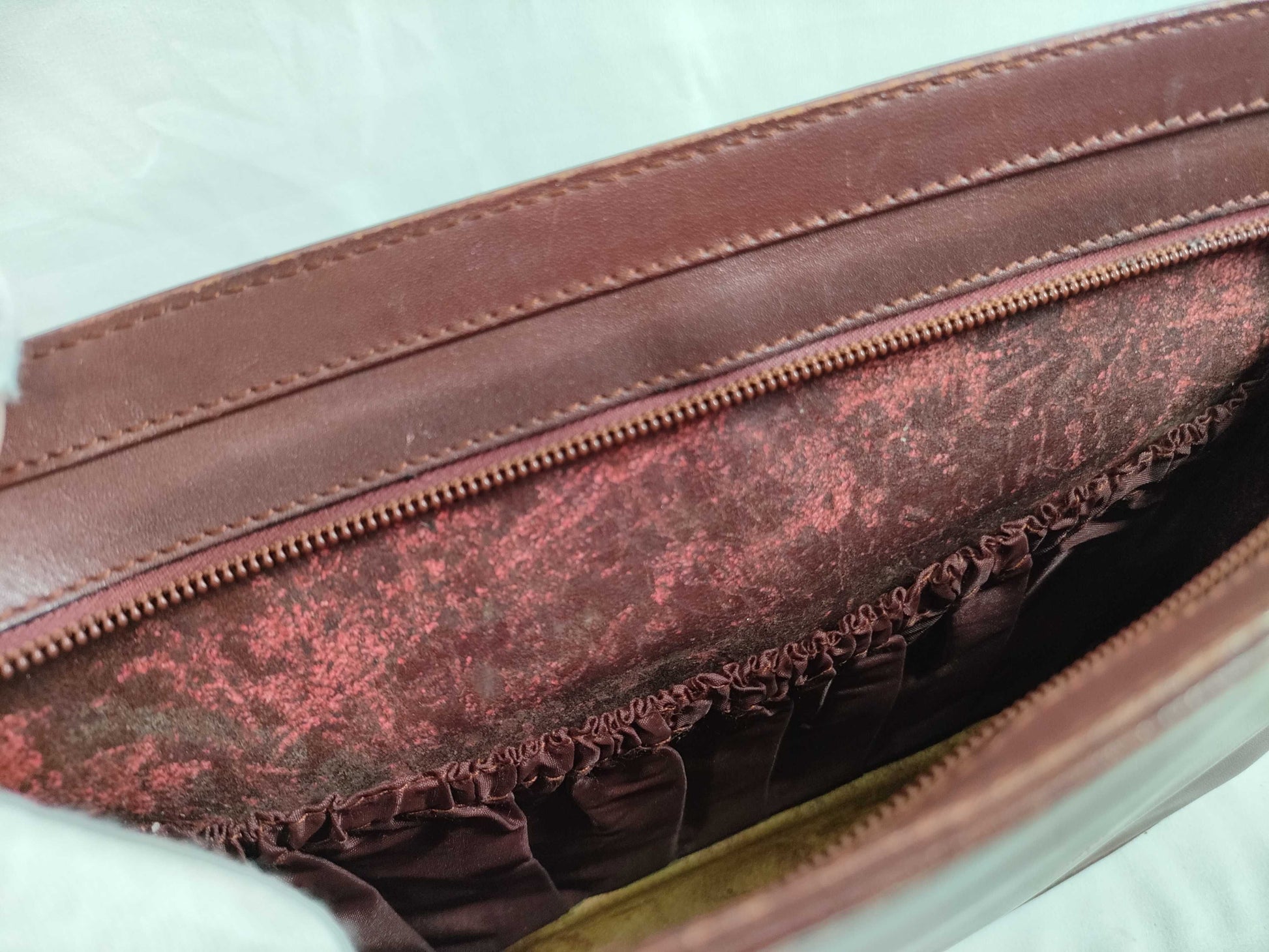 Cartier Must Must Line Leather Clutch Bag Bordeaux Second Bag
