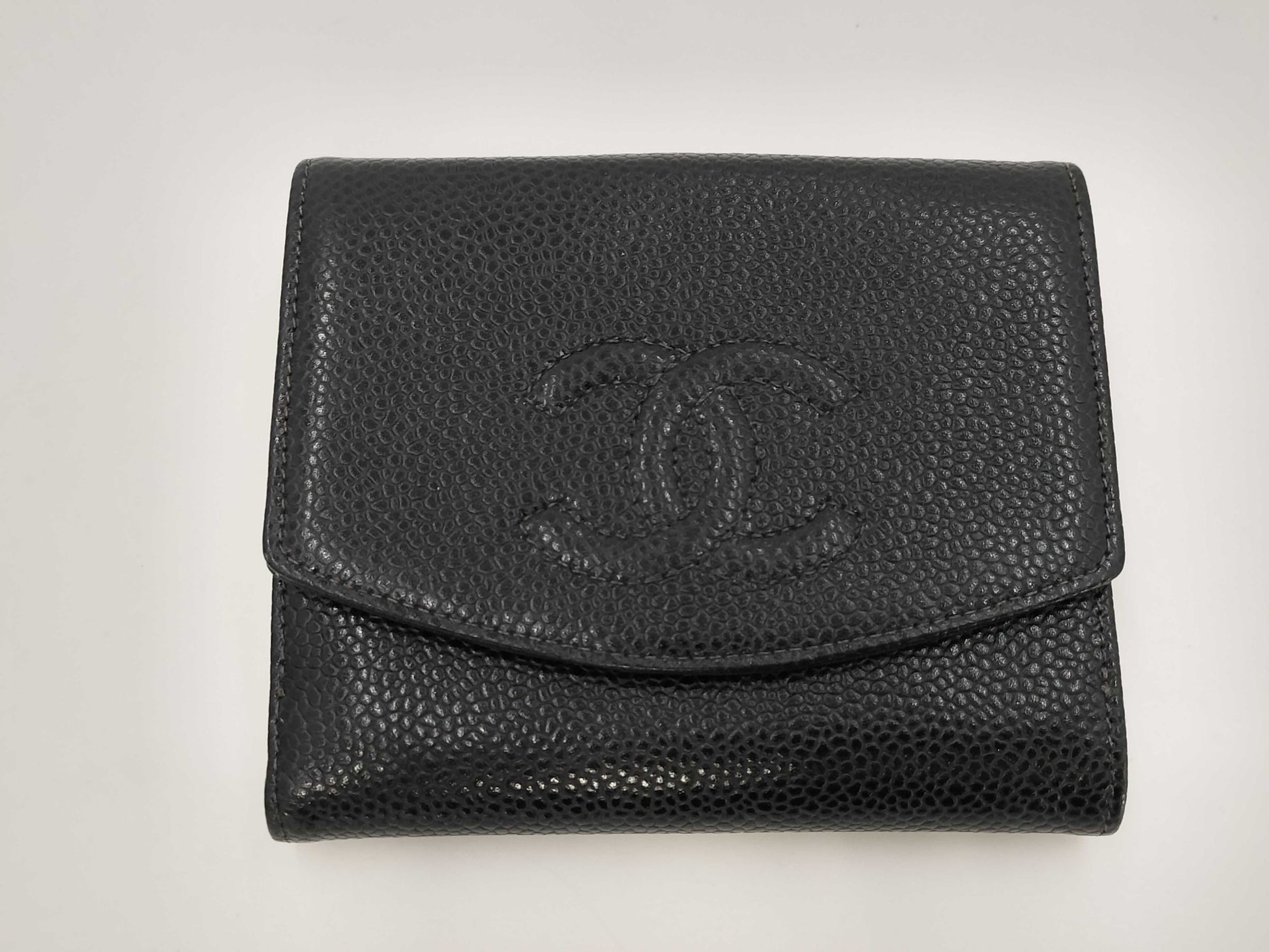 CHANEL Caviar Skin Bifold Wallet
