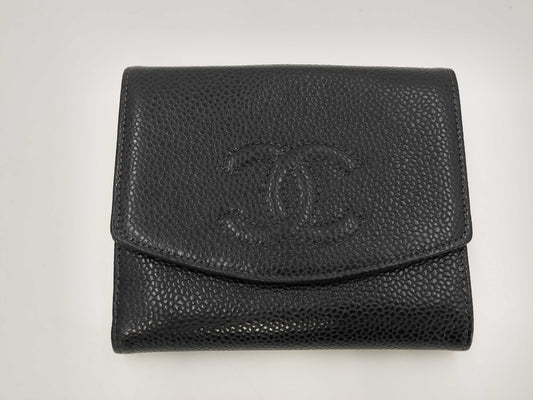 CHANEL Caviar Skin Bifold Wallet