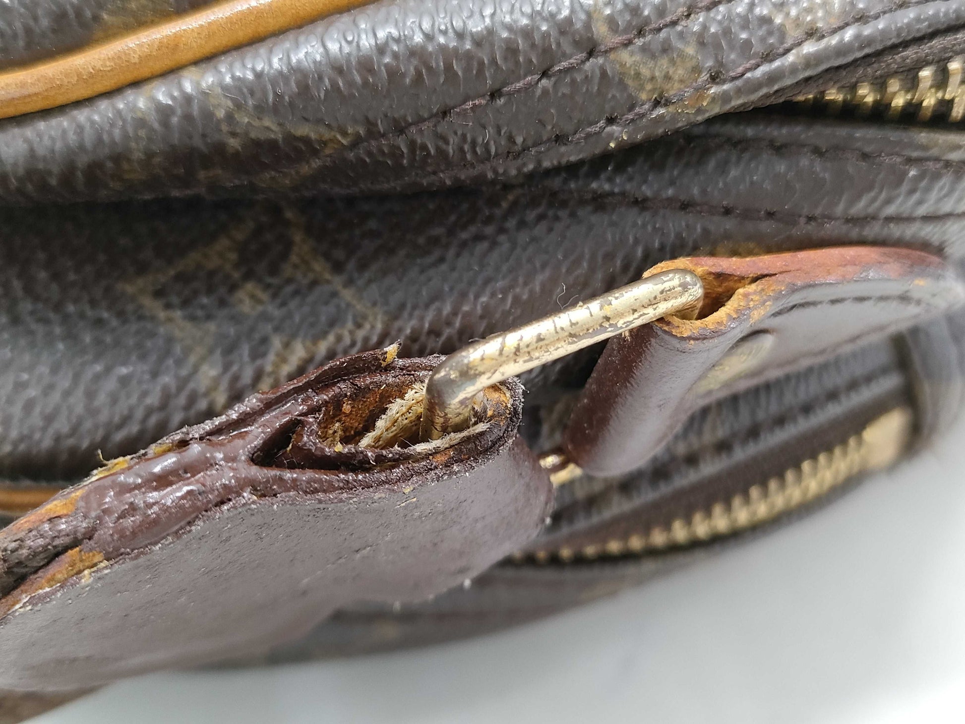 LOUIS VUITTON Monogram M45252 Reporter GM Shoulder Bag