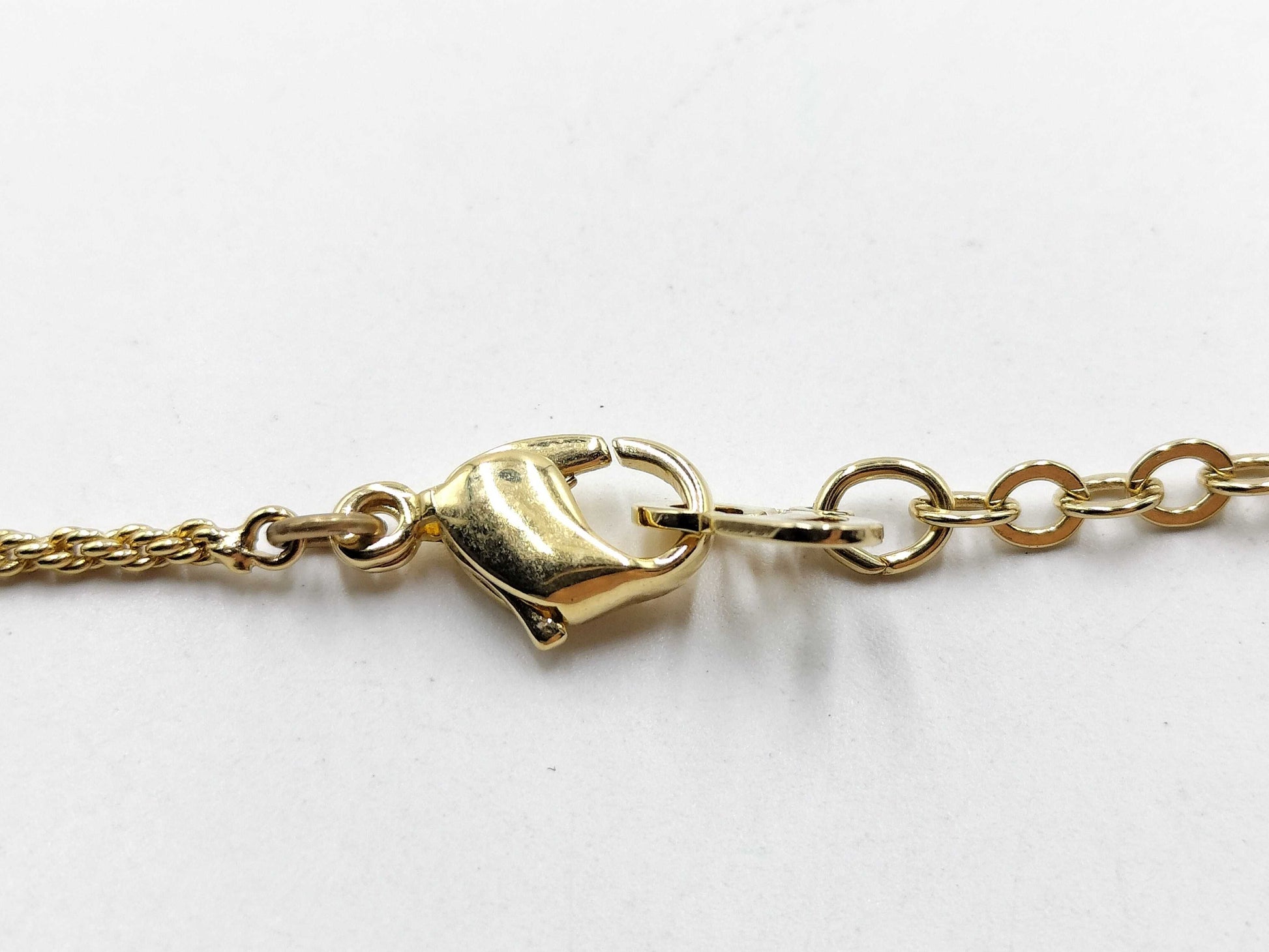 Dior logo necklace necklace